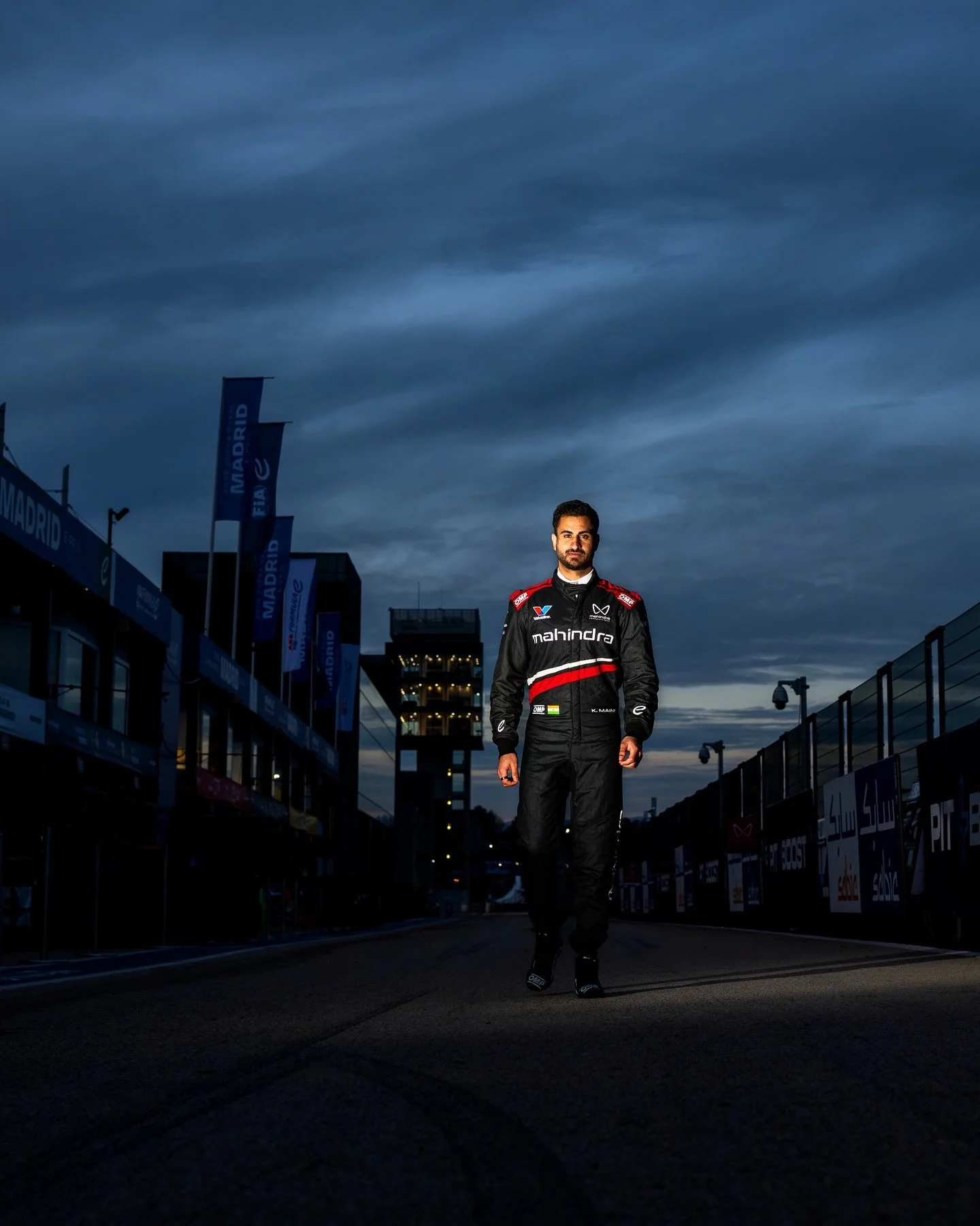 A snapshot from the Madrid Rookie test with @mahindraracing last month. 

After a bit of a cooler, cloudier race week, the sunshine and subsequent nice light that we had during the Rookie test was a real treat ☀️ 📸 

#motorsportphotography #formulae