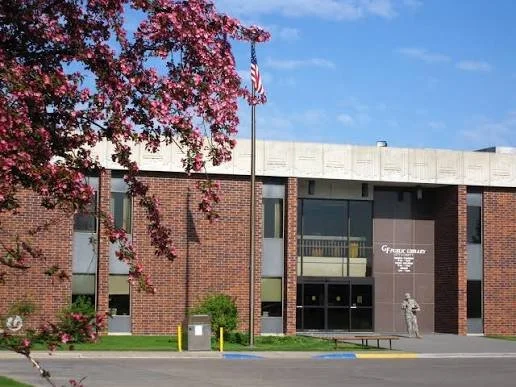 GRAND FORKS, ND: GRAND FORKS PUBLIC LIBRARY