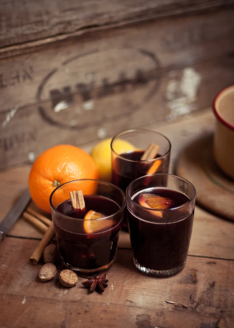 Adeline and Lumiere's spiced mulled wine - Image via http://adelineandlumiere.com/2012/08/07/best-ever-spiced-mulled-wine/
