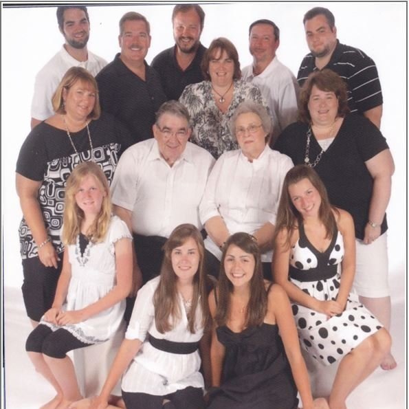 Burl+%26+Barbara+Davis+family+photo.jpg