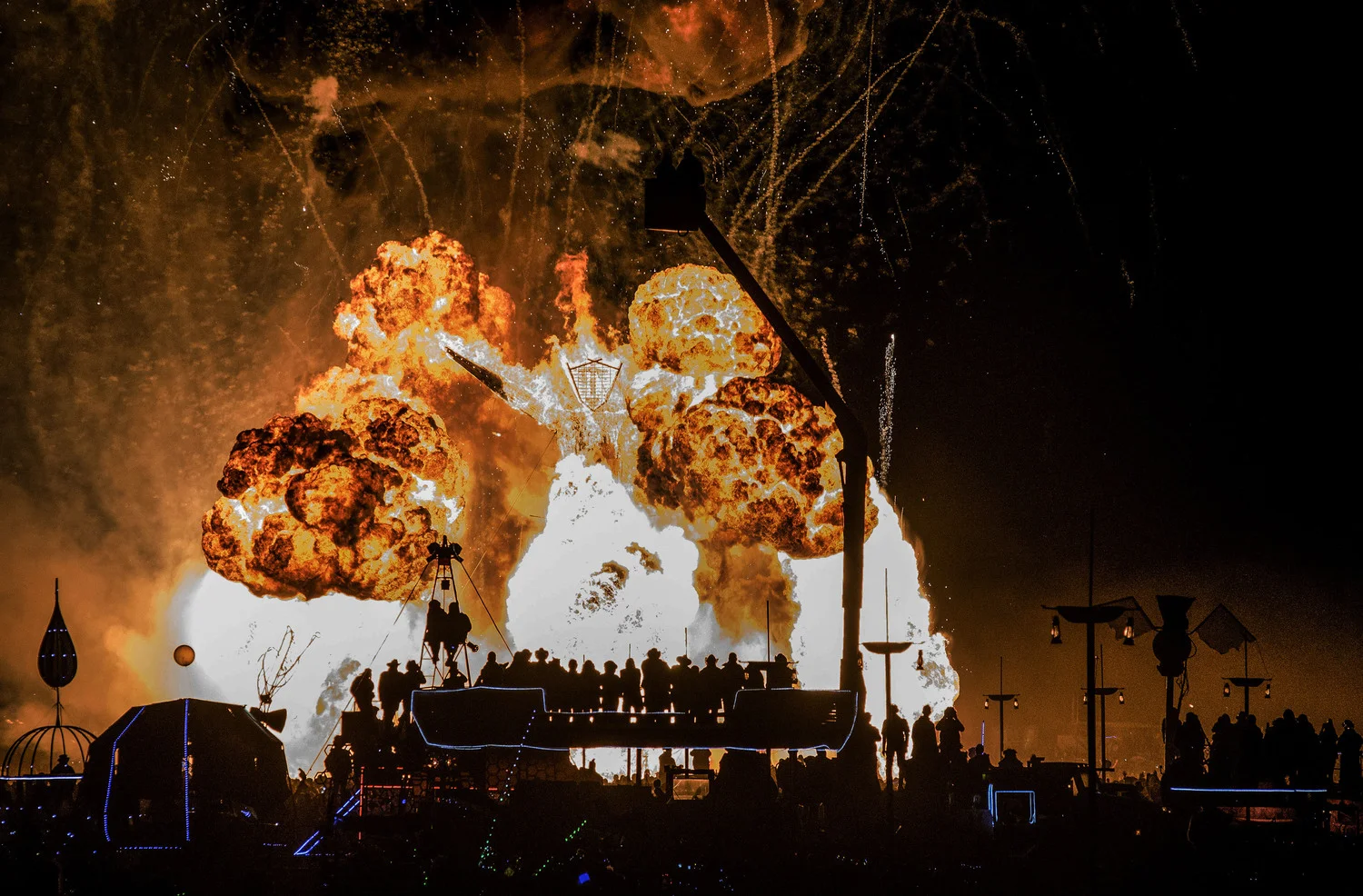 THE BURNING MAN BURNS