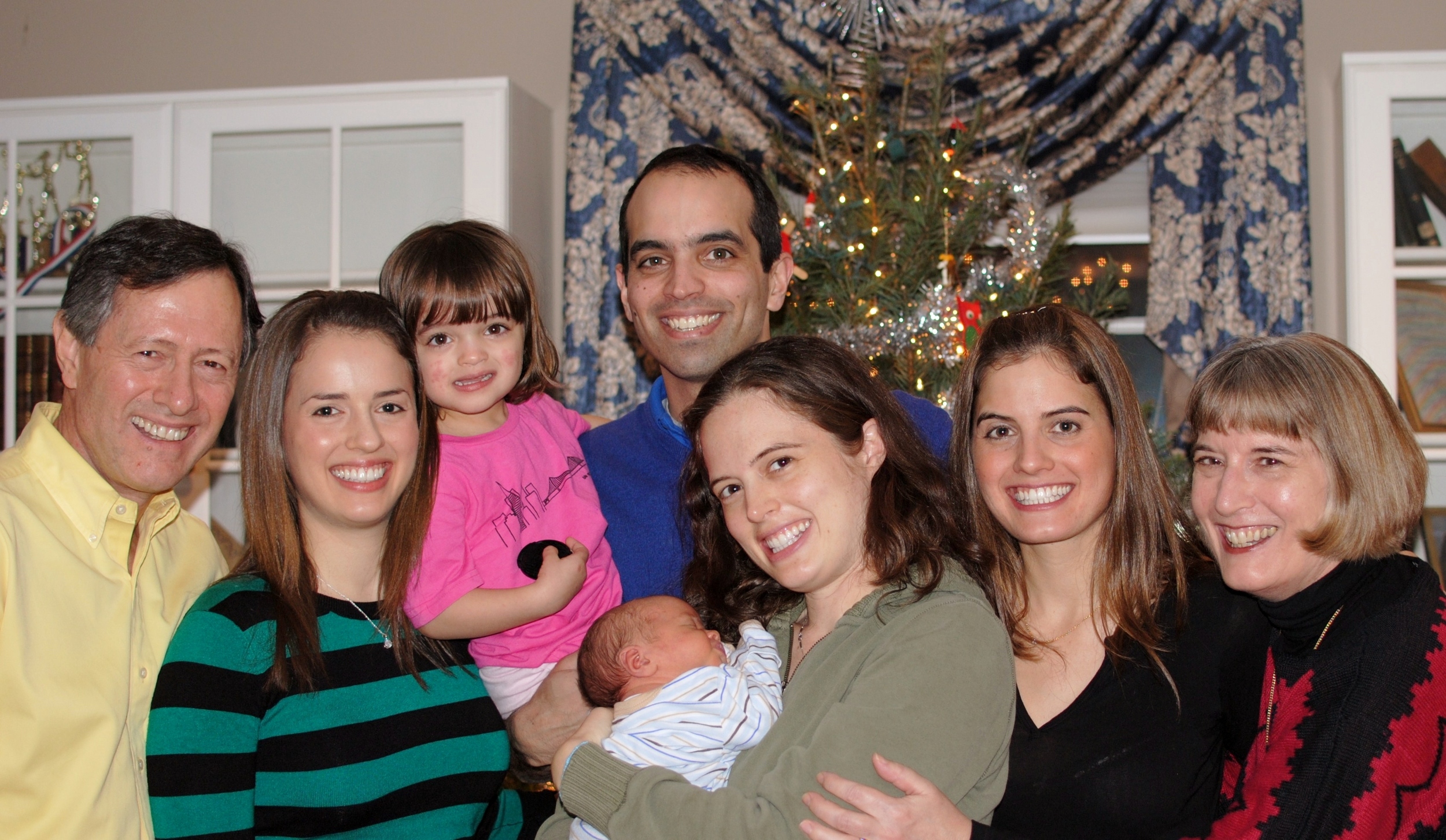 palmer-family-xmas-photo-dec-2012.jpg