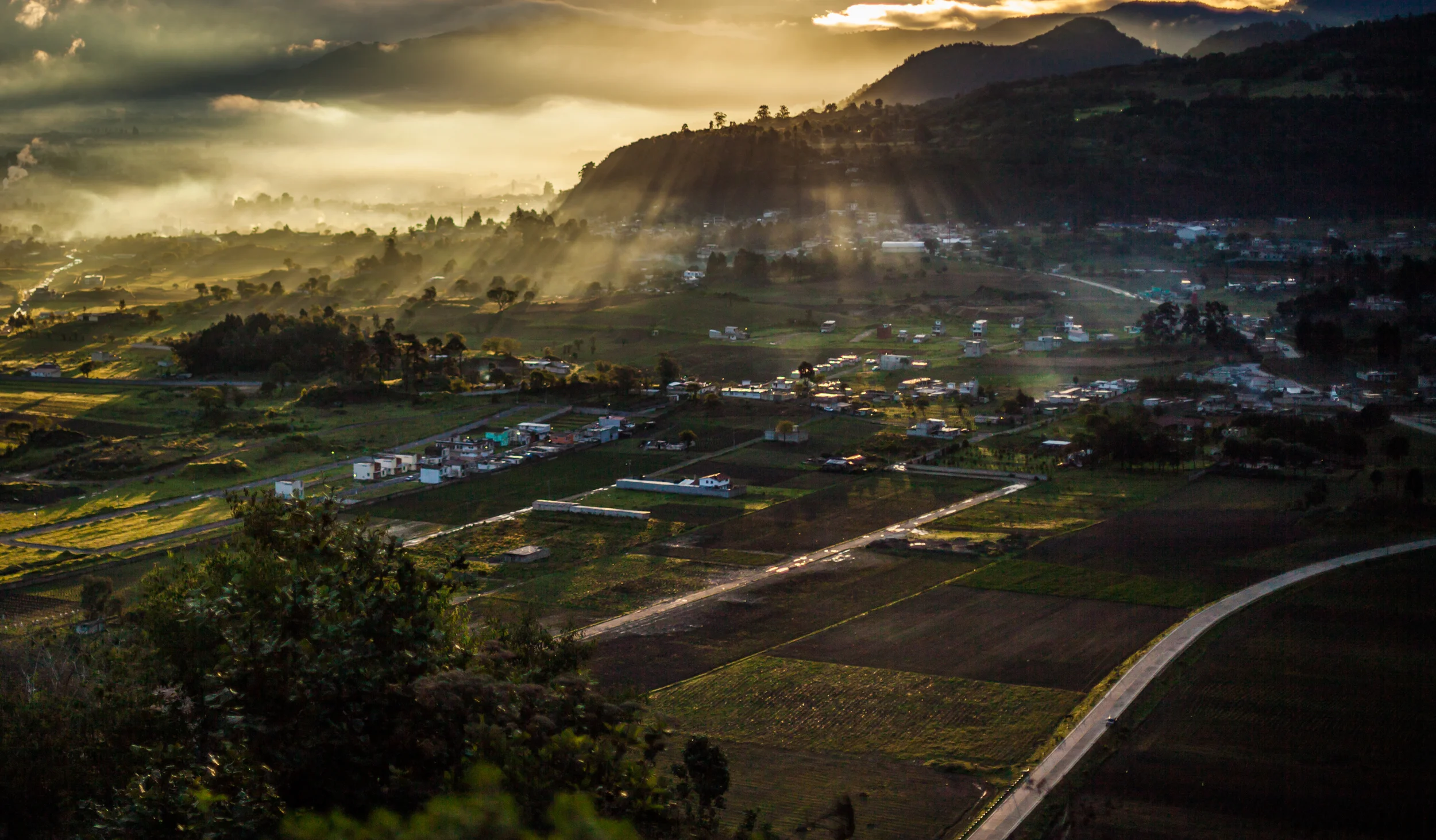 amanecer sobre Xecaracoj desde TCA.jpg