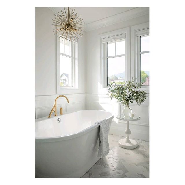 Timeless, elegant master bathroom with lots of white and lots of light design by @karlykristinadesign
.
.
.
#interiordesign #designlovers #designdetails #bchome #masterbathroom #propertystyling #staging #homestyle