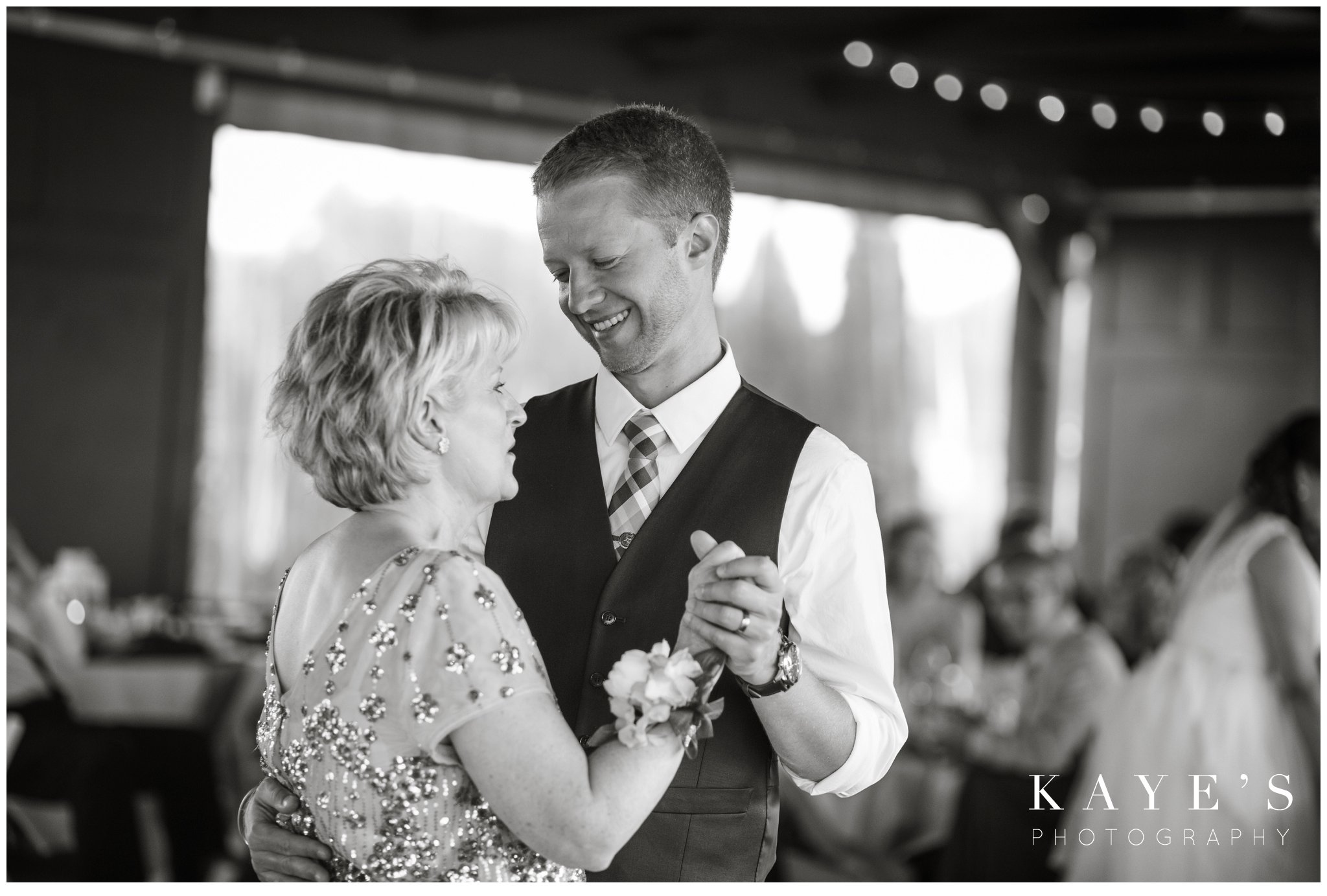 Kayes Photography- howell-michigan-wedding-photographer_0764.jpg