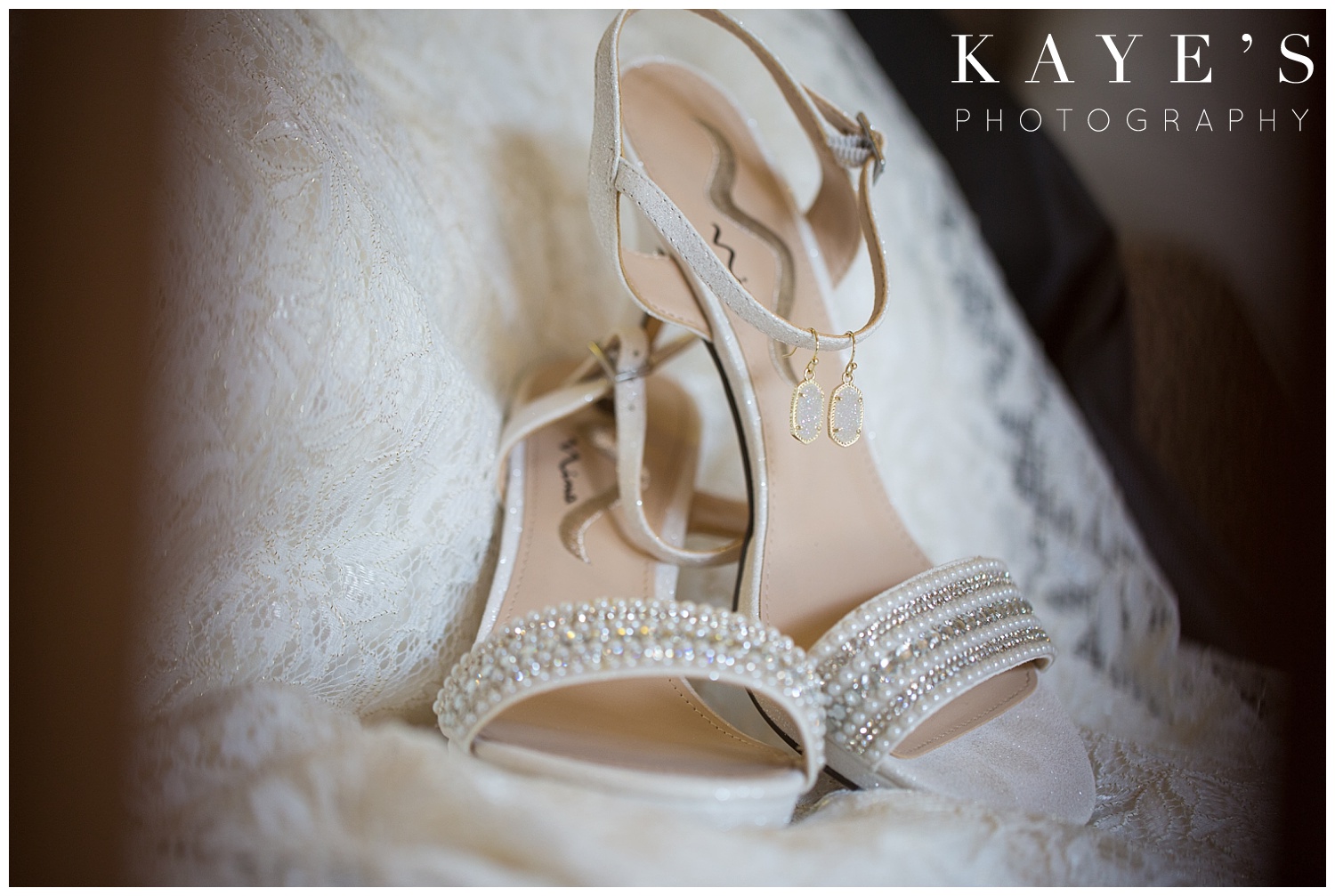 bridal details in genesee county michigan wedding by kaye's photography