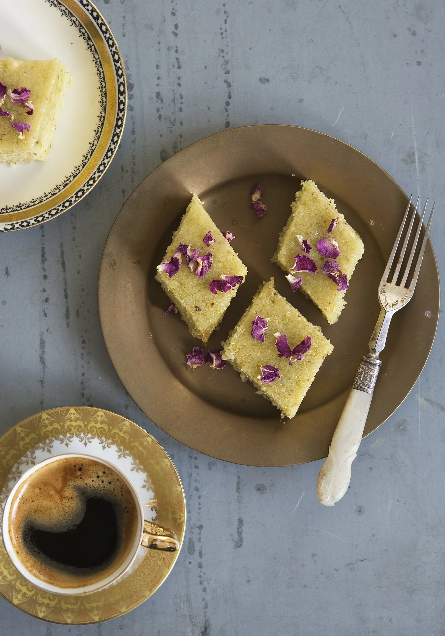 pistachio syrup cakeshot_03_040416.jpg