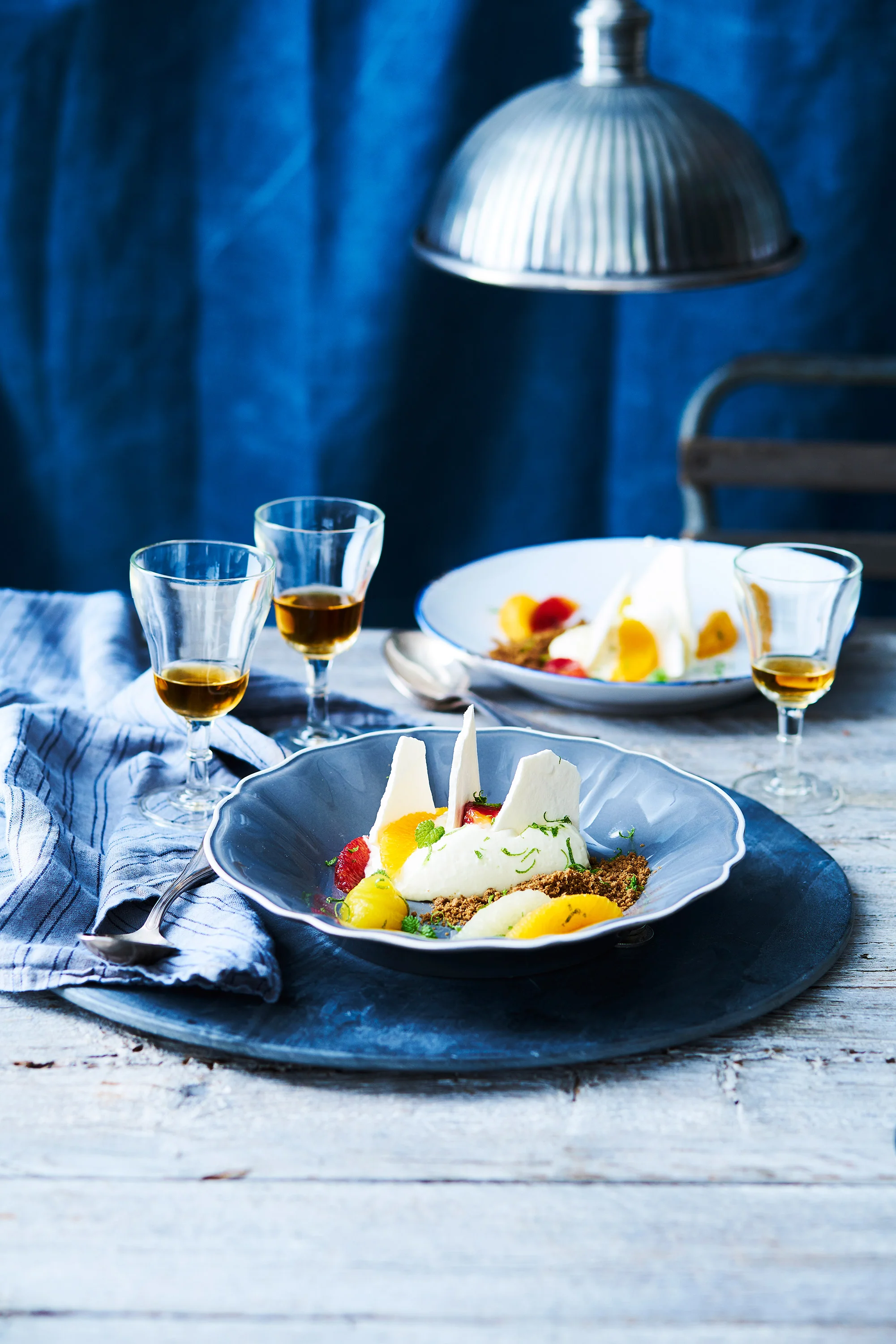 C14D7532-Dessert-010-with-lamp.jpg