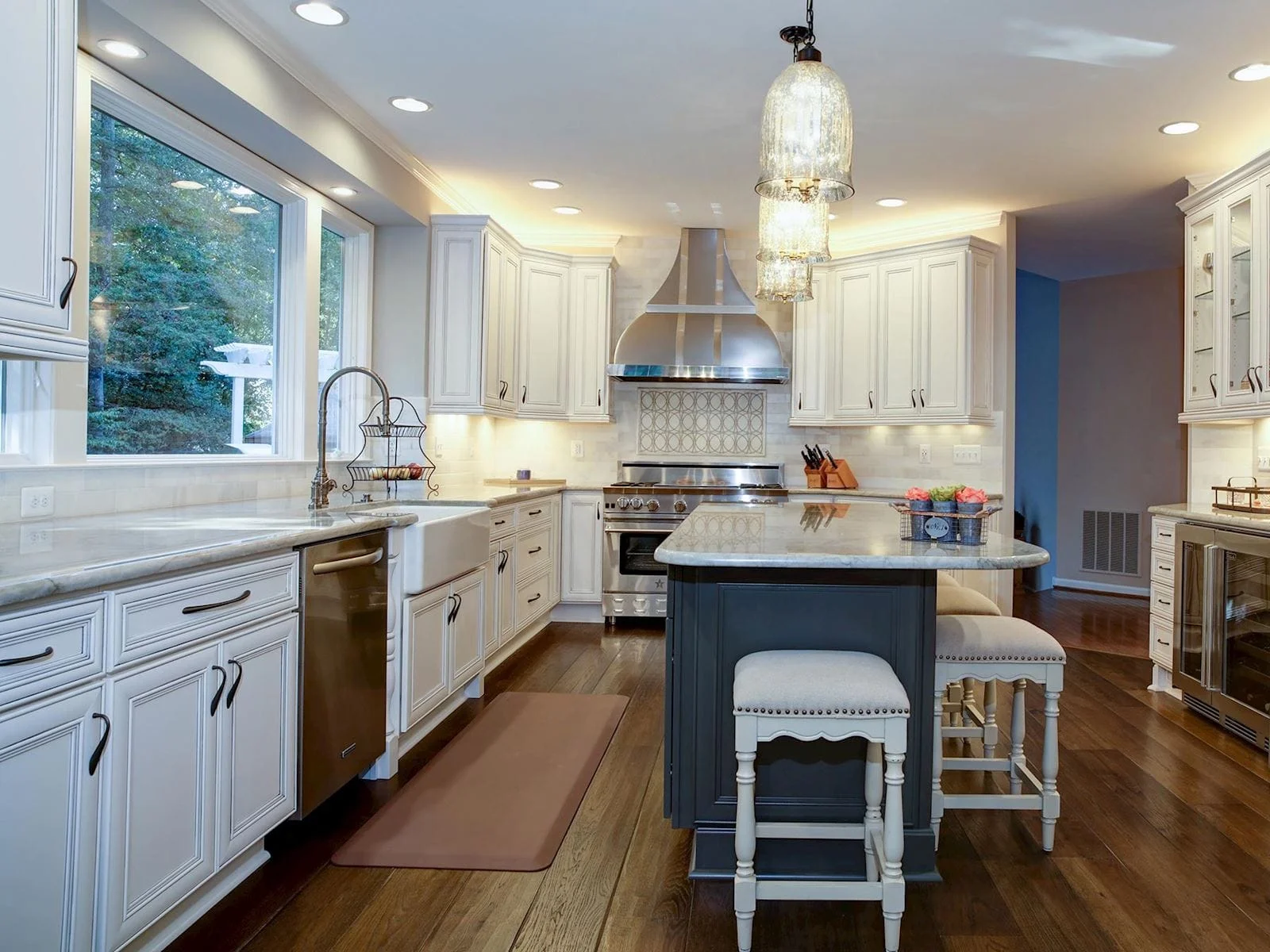 Bristol-kitchen-with-island1.jpg