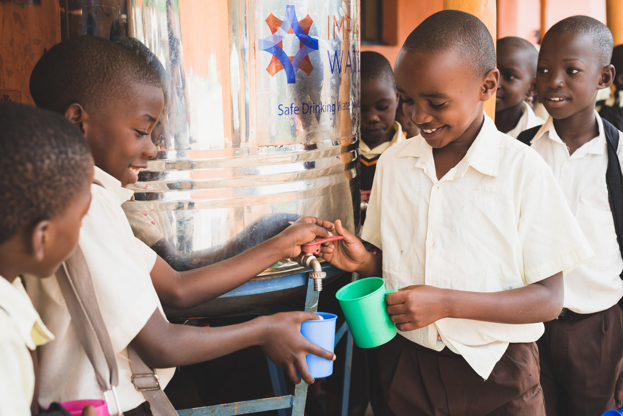 kids getting water.jpg