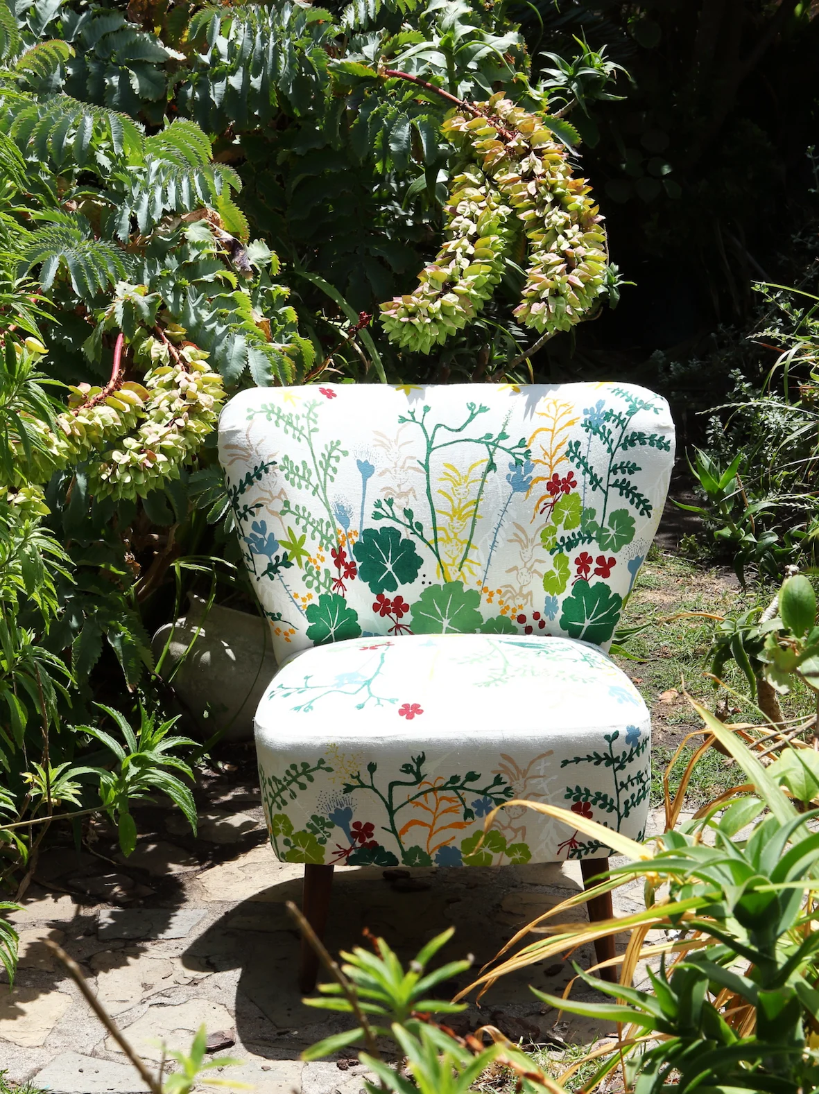  Thicket Garden designed by David Bellamy, style ‘Seed Bomb’ / MOMAT artists' textiles 