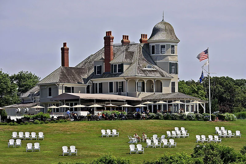 The lawn at Castle Hill Inn