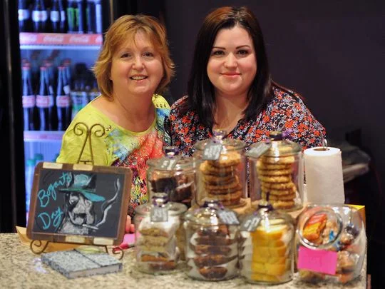Bogarts- Erin and Sara.jpg