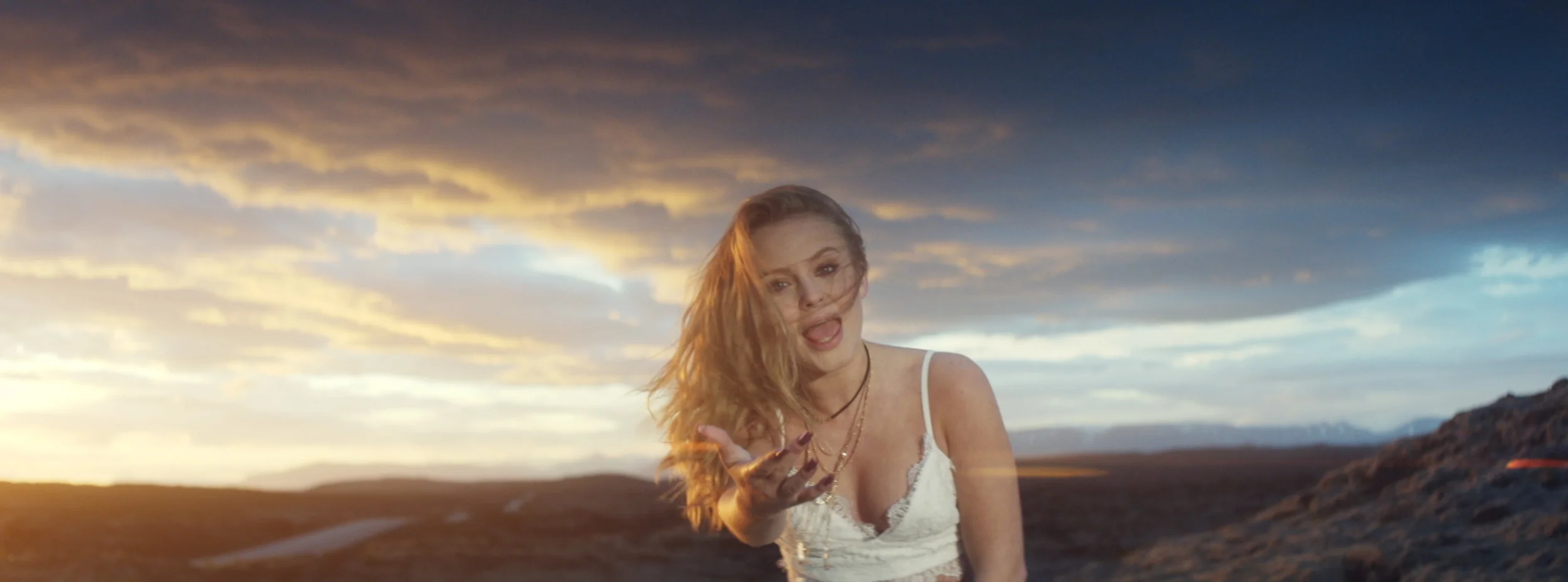 Music Video For Never Forget You By Zara Larsson Mnek