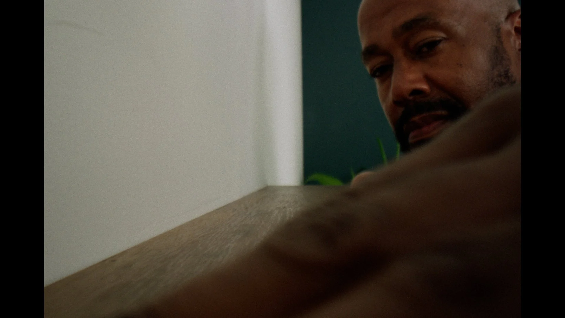 JOINT DC.00_01_20_06.Still052.jpg