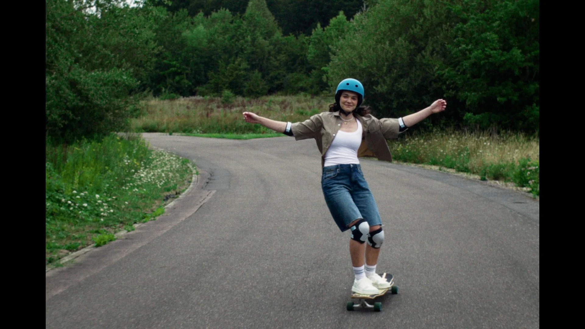 JOINT DC.00_01_41_00.Still066.jpg