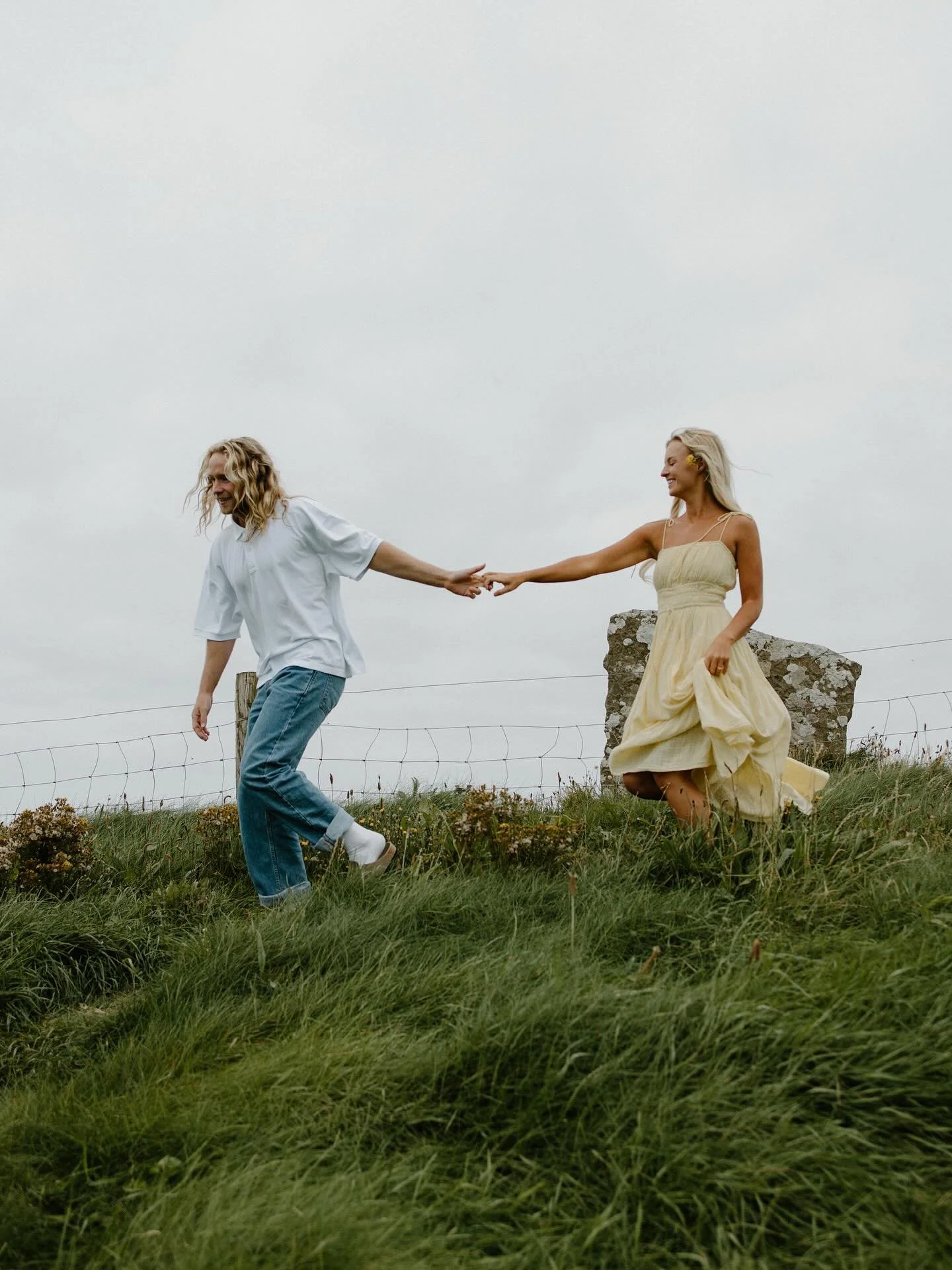 Happy Friday folks 🫶
-
-
-
-
@wildwoodretreatsco 
#DocumentaryWedding #CandidCouples #HamiltonWedding #IrelandElopement #RealMomentsCaptured #AuthenticLoveStories #HamiltonBride #IrishCastleElopement #UnposedMoments #OntarioWeddings