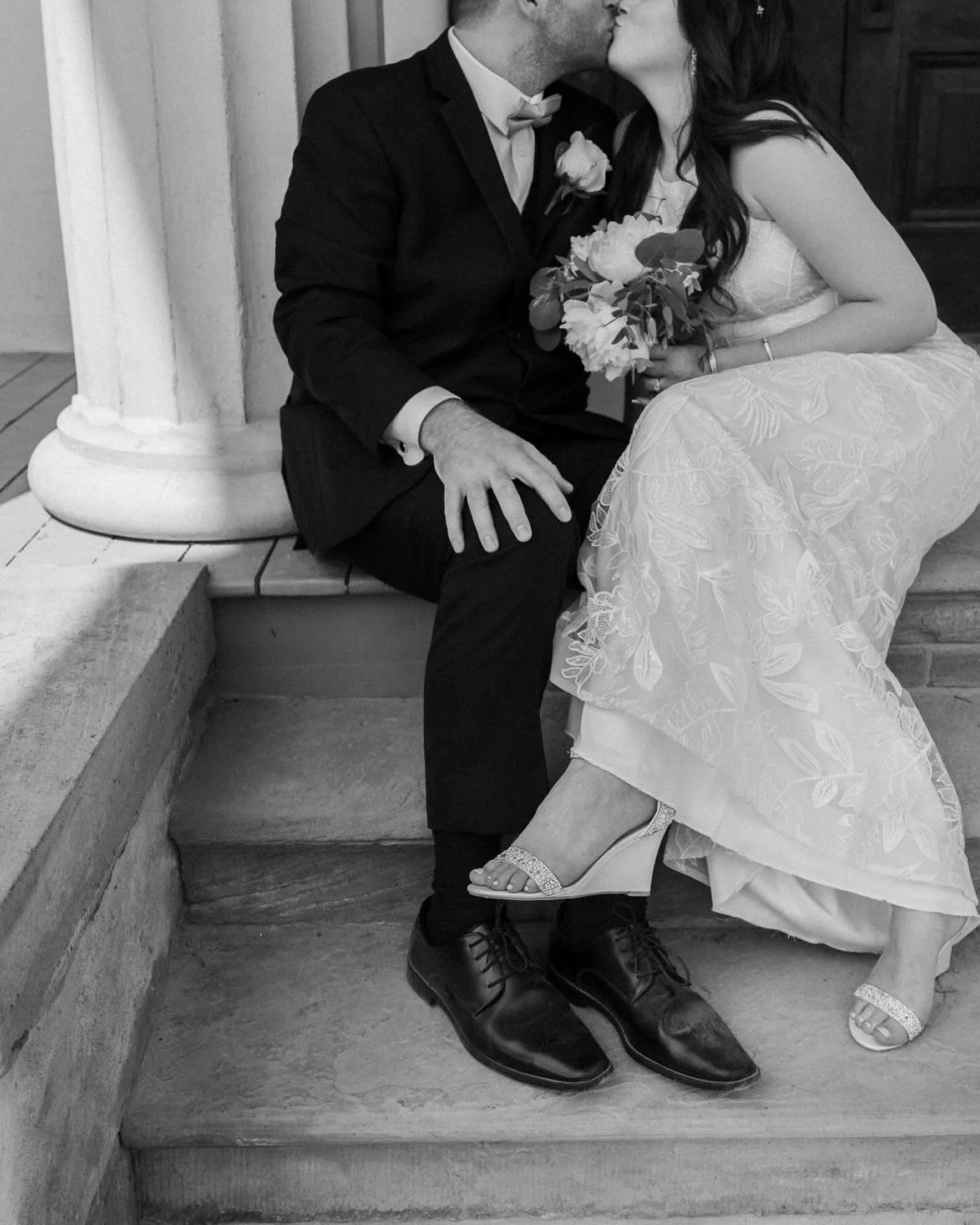 Take the moment. Inhale it.

A little spoiler: your wedding day goes by fast. Time moves quickly, moments overlap, and before you know it, the day is done.

Here&rsquo;s one simple way to slow it down: plan a few intentional breaks for just the two o