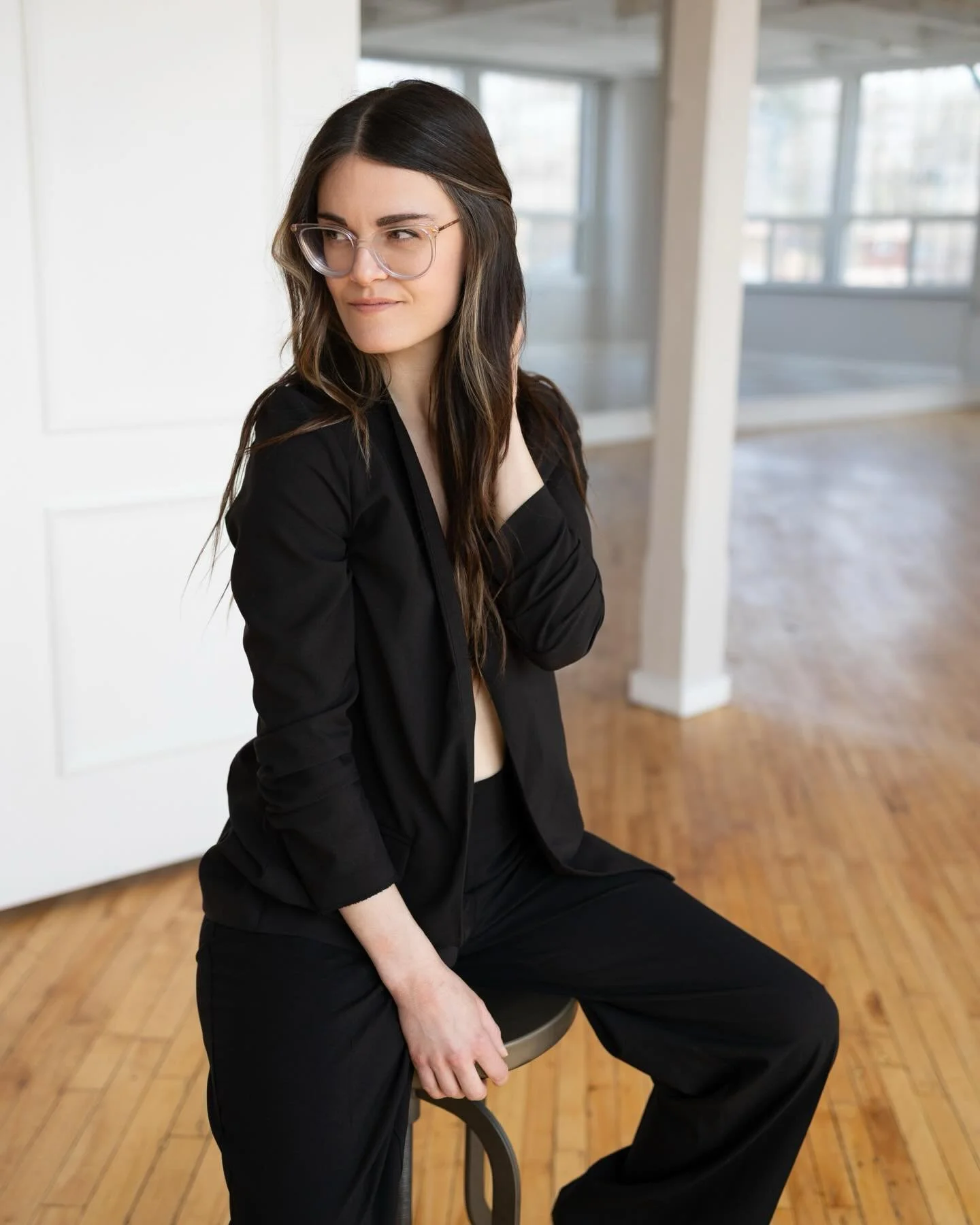 A year of refining my eye and trusting my instincts.

I focused less on perfection and more on presence. More storytelling, more honesty, less noise.

Thankful for every couple, family, and creative who invited me in. This work continues to teach me 