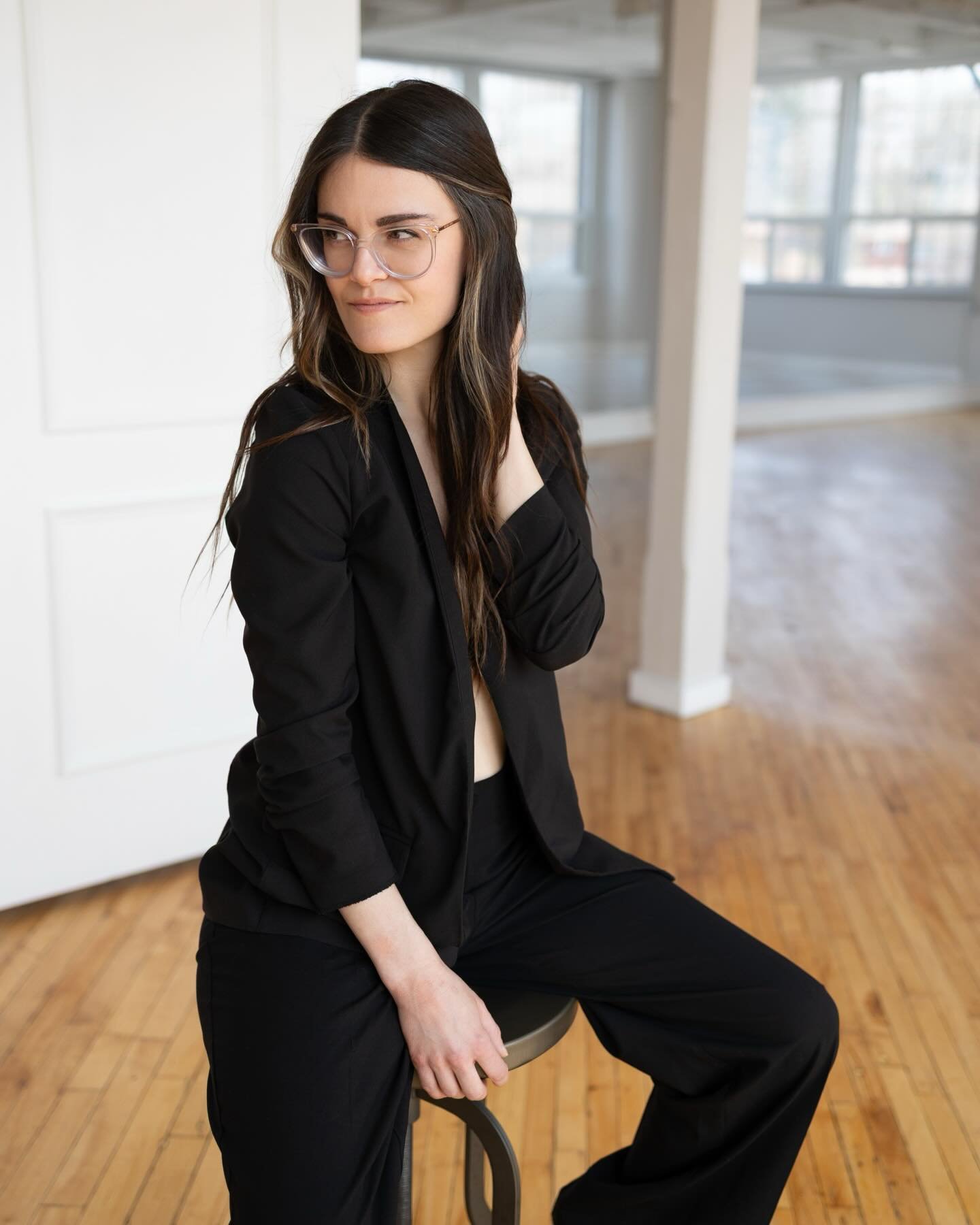 A year of refining my eye and trusting my instincts.

I focused less on perfection and more on presence. More storytelling, more honesty, less noise.

Thankful for every couple, family, and creative who invited me in. This work continues to teach me 