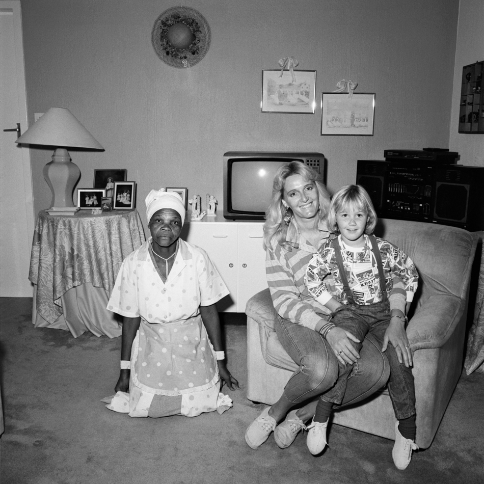 Mother, Daughter, Maid, South Africa, 1988 @ Rosalind Solomon