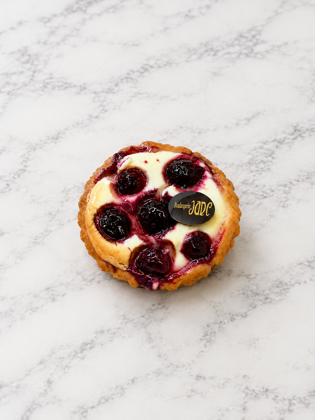 Baked cherry cheesecake