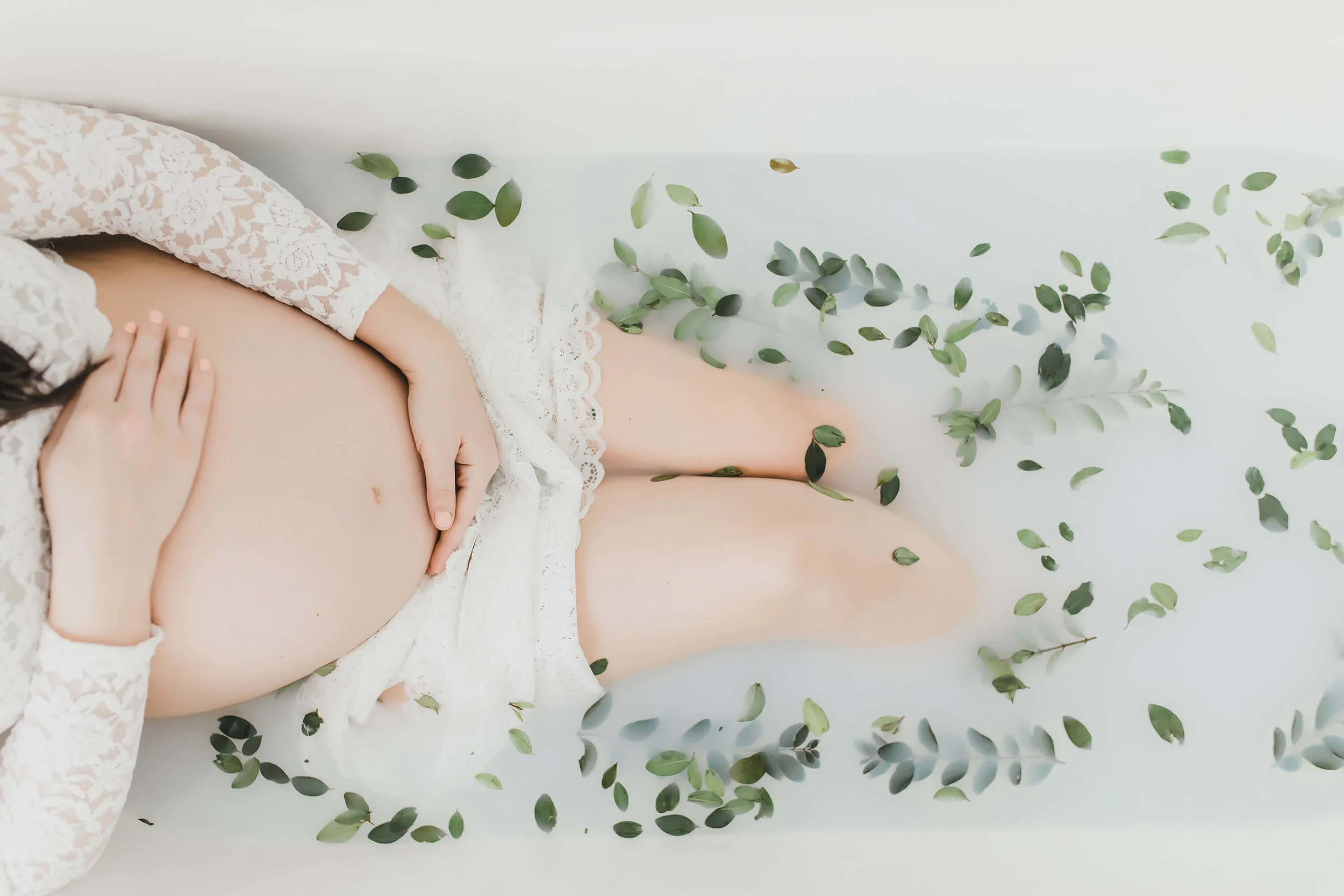 Mariah Springs Photography Maternity Photographer in Virginia.jpg