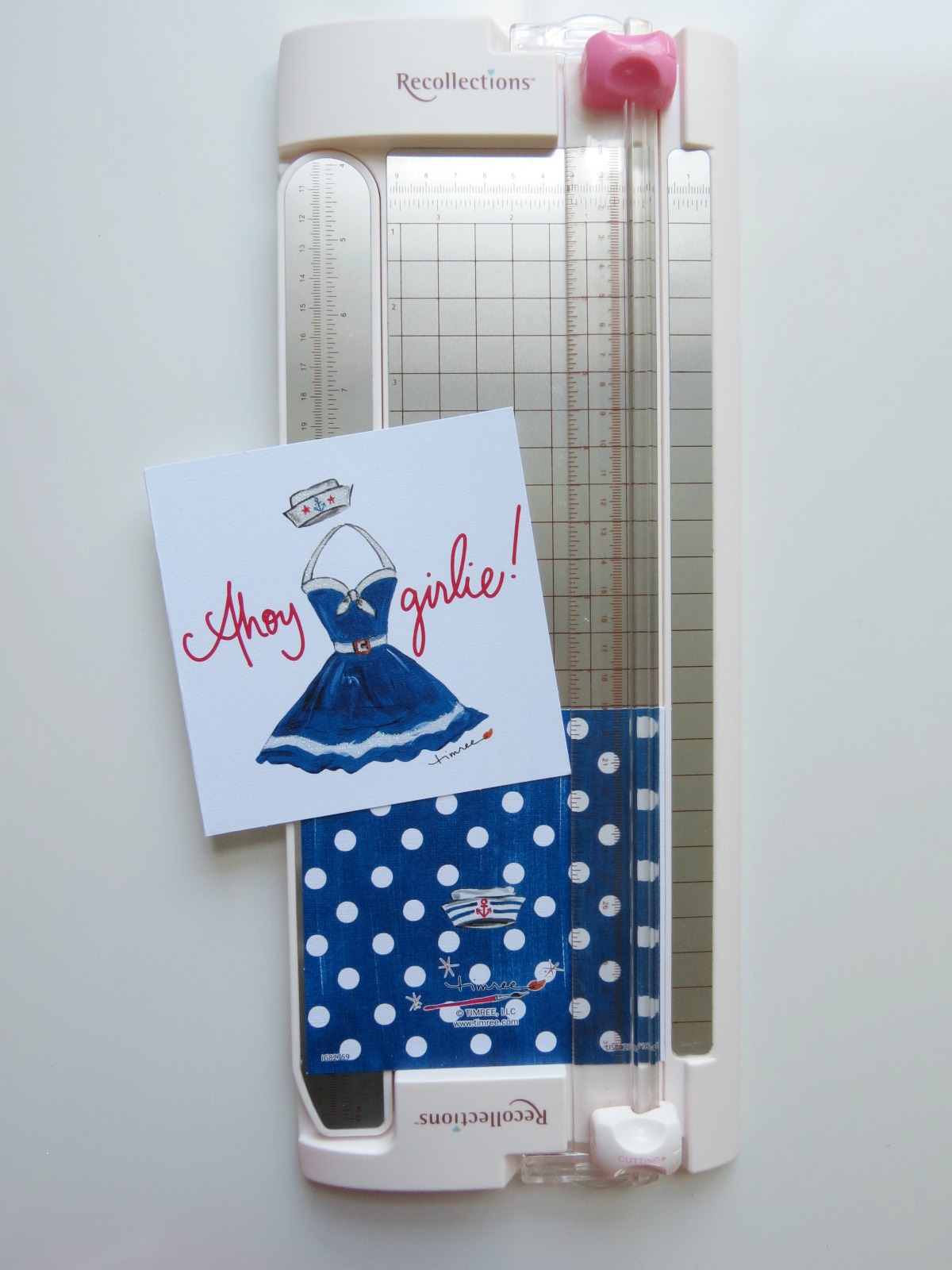 Part nautical, part 4th of July, and 100% perfect for summer, this quick and easy DIY can be made in just minutes! Click to find out how we crafted this banner with just $6 and some note cards.