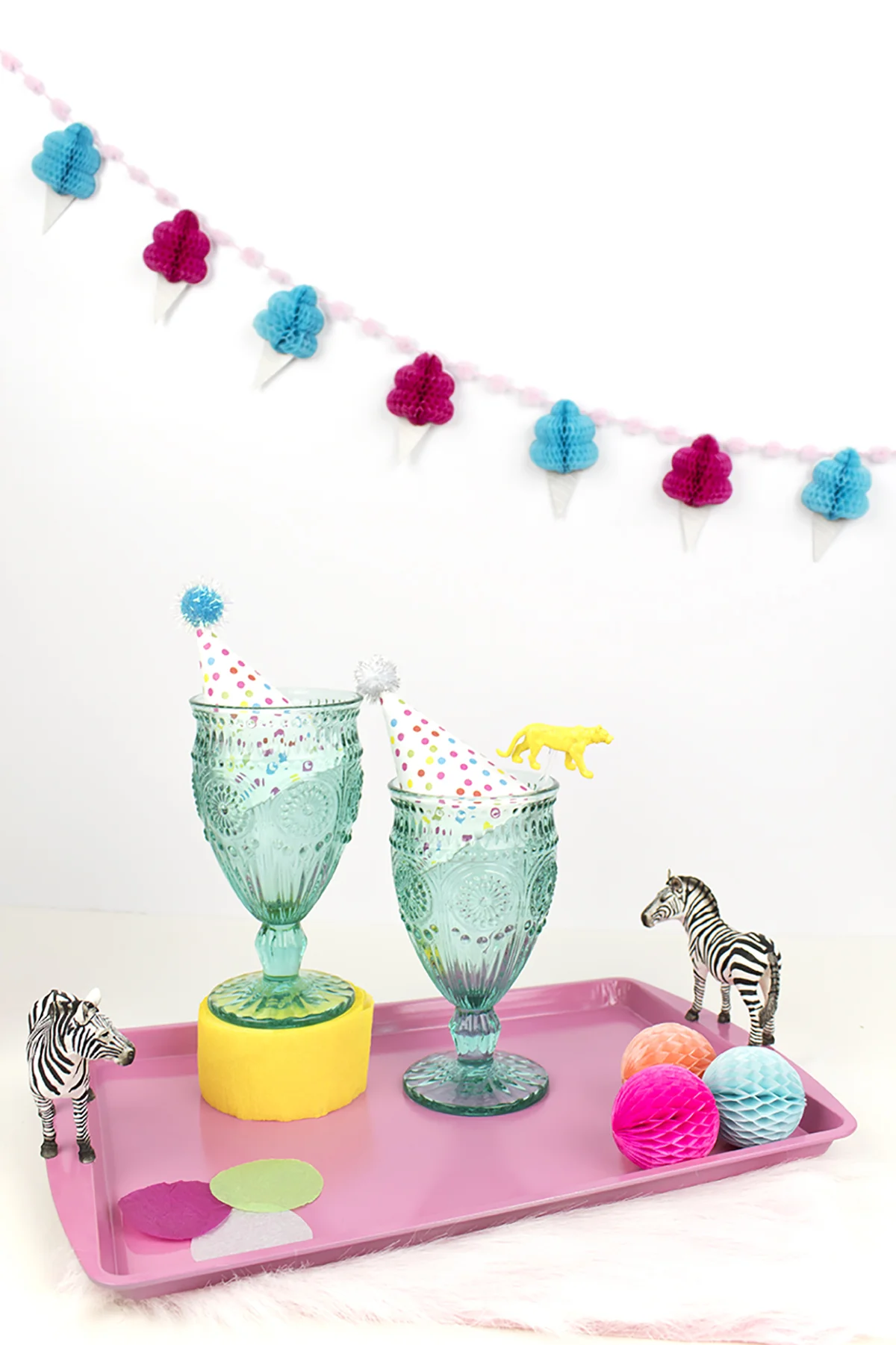 DIY Zebra Party Tray. Click for the full how-to!