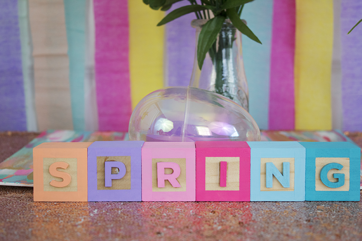 A lot of blog posts and parties can break the bank, and I know us millennials are on a budget. Like, always... so, here’s a very cheap, easy, and gorgeous Easter setup made for any budget! 