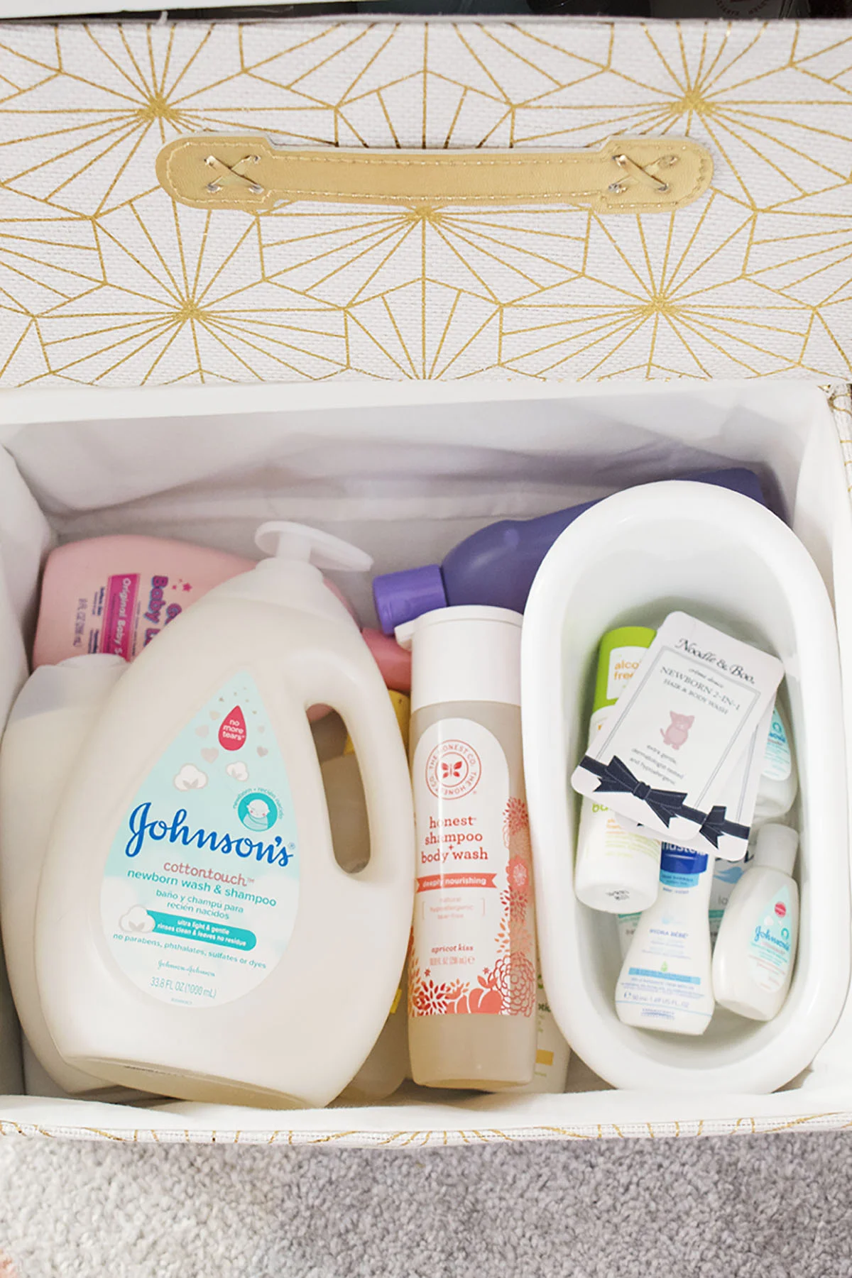 Looking for some nursery organization ideas? Check out this colorful and affordable nursery tour! From the closet to the dressers, I’ll show you where to store all of baby’s essentials. #nurseyorganizationideas #nurseryorganizationhacks #nurserydresserorganization