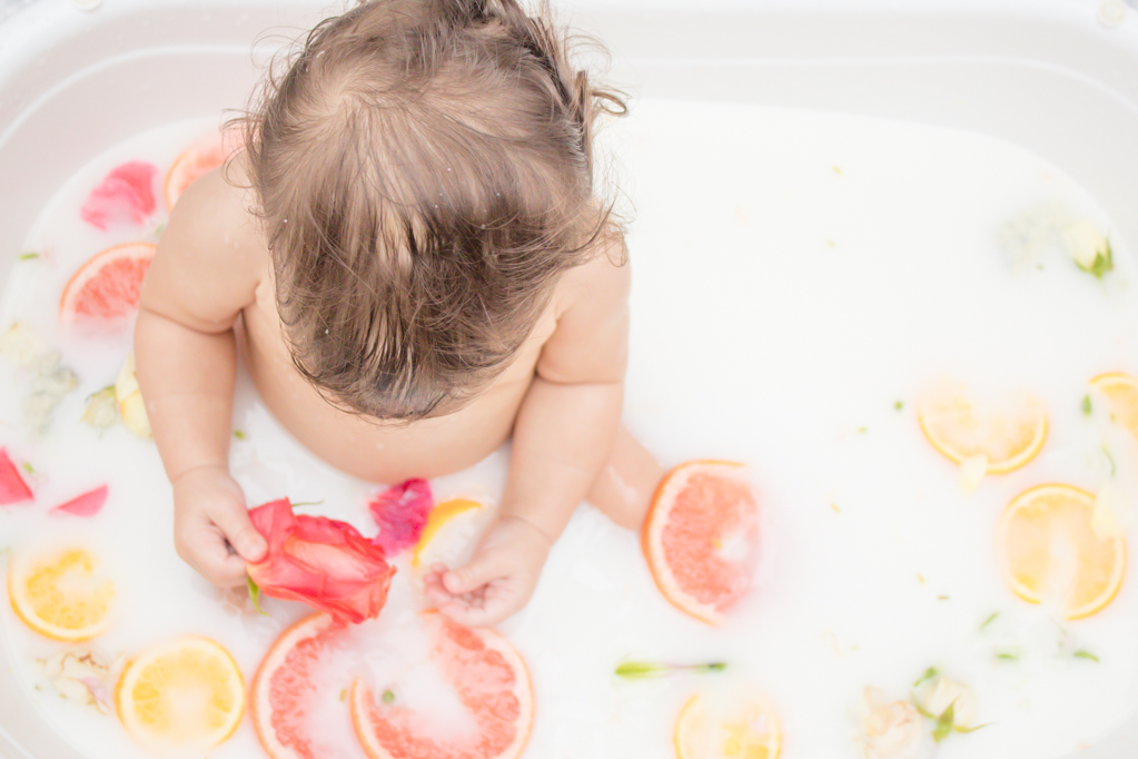 Setting up for a DIY milk bath photoshoot doesn’t have to be hard! Find out how I set up without a backdrop stand or external lights, plus my tips for setting up easily and editing quickly! #diymilkbath #milkbathphotoshoot #milkbathideas #milkbathgirl
