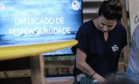 A limpeza de praia n&atilde;o &eacute; de hoje e tamb&eacute;m n&atilde;o &eacute; s&oacute; sobre recolher res&iacute;duos &mdash; &eacute; sobre mostrar que impacto coletivo muda tudo. Cada garrafa, tampinha e peda&ccedil;o de pl&aacute;stico que t