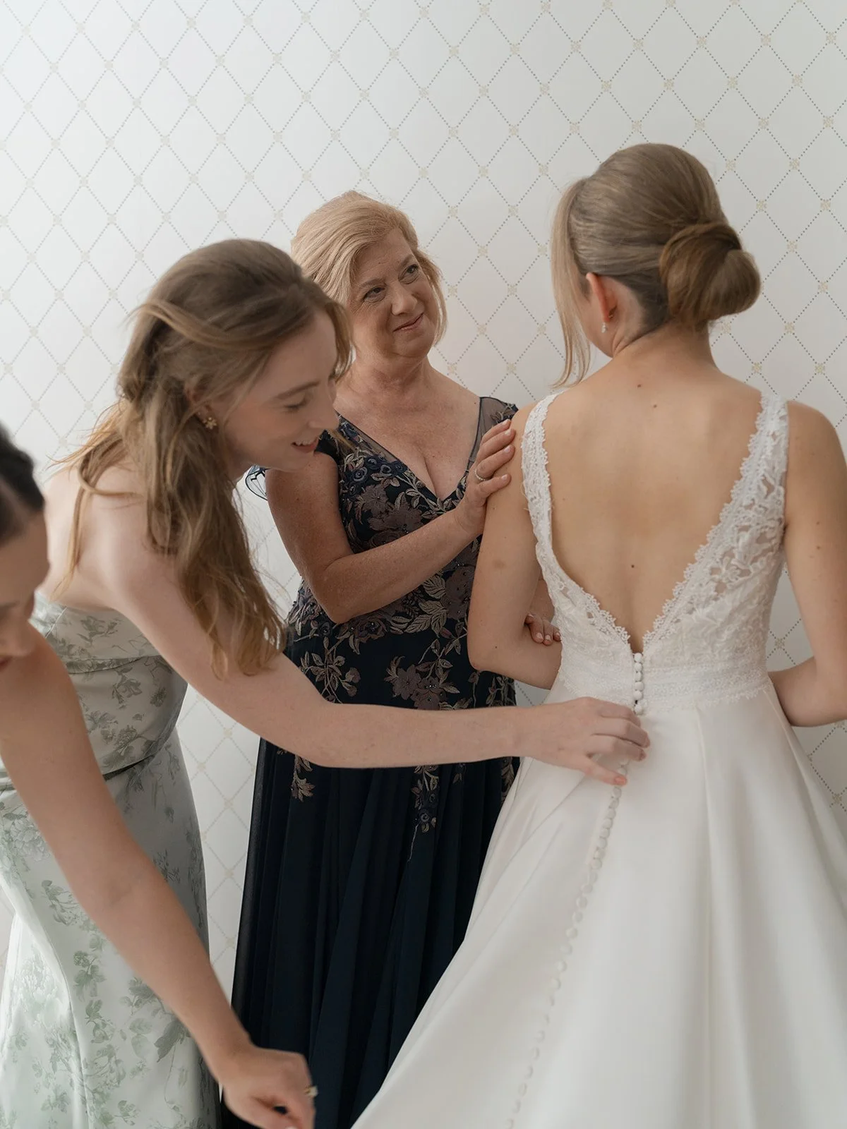 Annalise & Jonathan Wedding Preview-8_websize.jpg