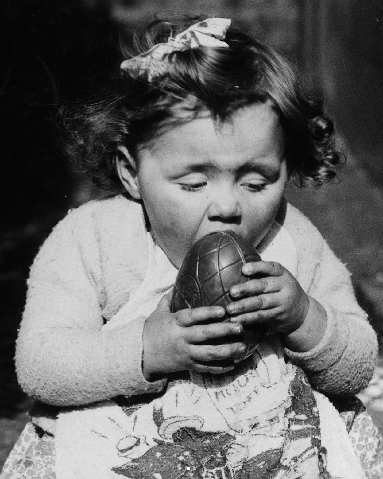 Don&rsquo;t hold back &mdash; it&rsquo;s almost EASTER and we have a special menu planned! 🐣🌷🐰 We will be open for LUNCH + DINNER! 🪺 Visit our website to view the menu + reserve your table on Resy! 
.
.
.
#featherandwedge #rockportma #capeann #ca