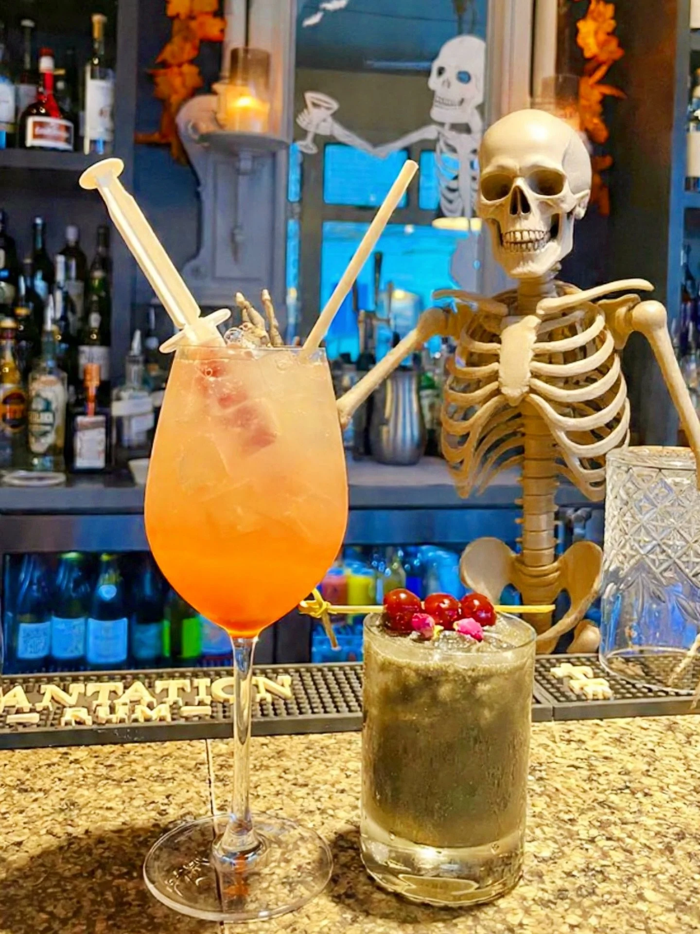 Happy Halloween!! 🎃💀🕸️

Come try our new haunted cocktails🧛🏻&zwj;♂️🩸

Open 4:30-close today!
&bull;
&bull;
&bull;
&bull;
#featherandwedge #newengland #restaurant #rockportma #capeannma #northshorema #oceanviews #restaurantbythesea #halloweenwee