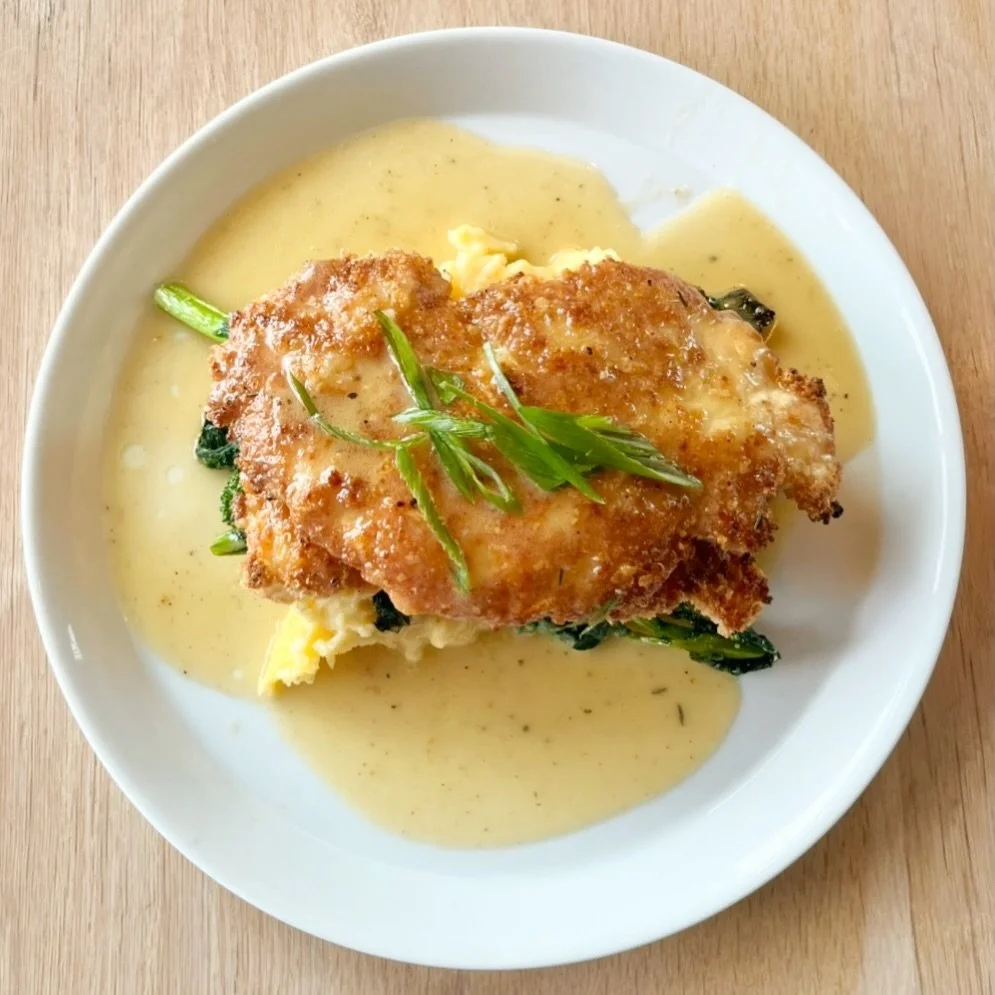 New on our menu!

Crispy chicken milanese served with creamy polenta, broccoli rabe, and gruy&egrave;re😍