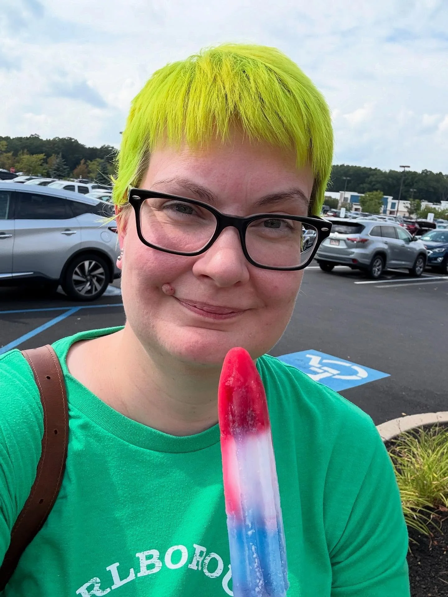 Fire alarm at @wegmans in Northborough. Had to evacuate. At least we got complimentary popcicles while we wait!