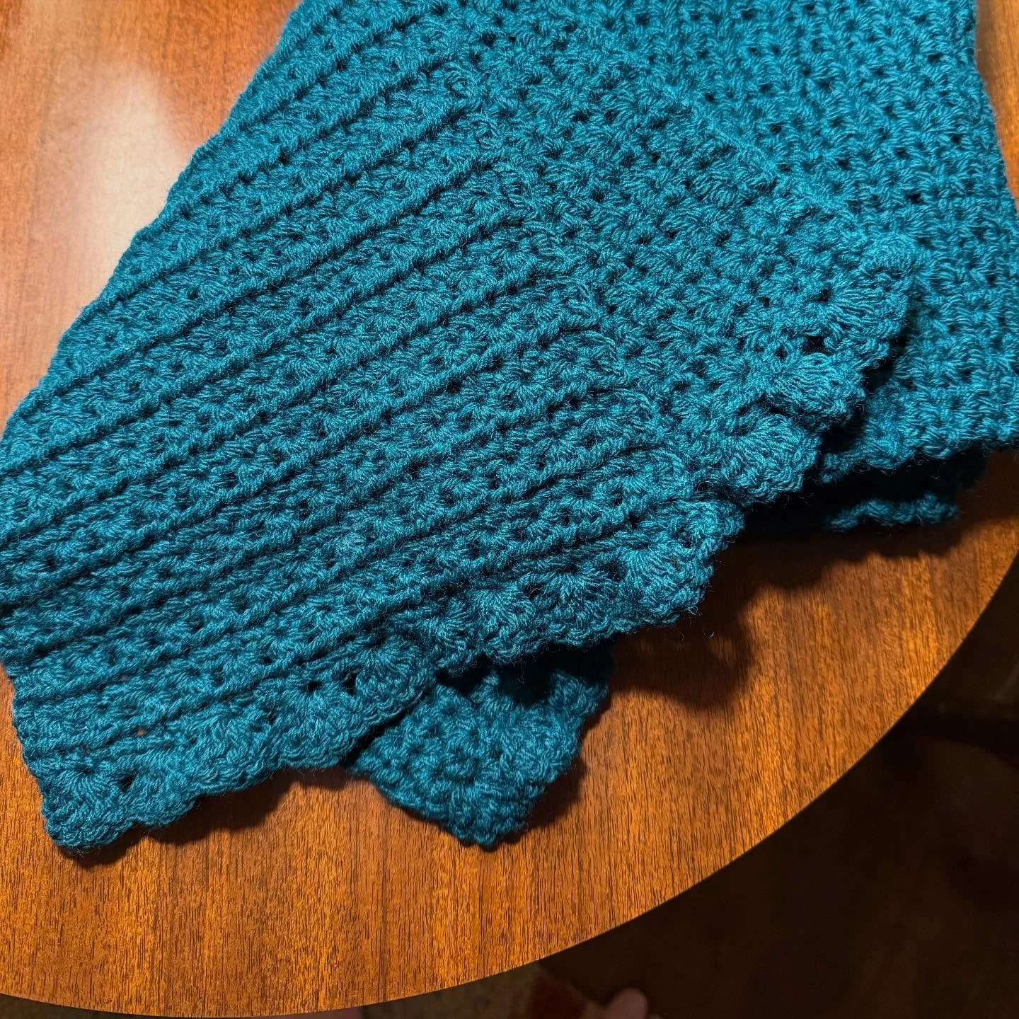 I finished my highlights scarf! Just in time to go home tomorrow.