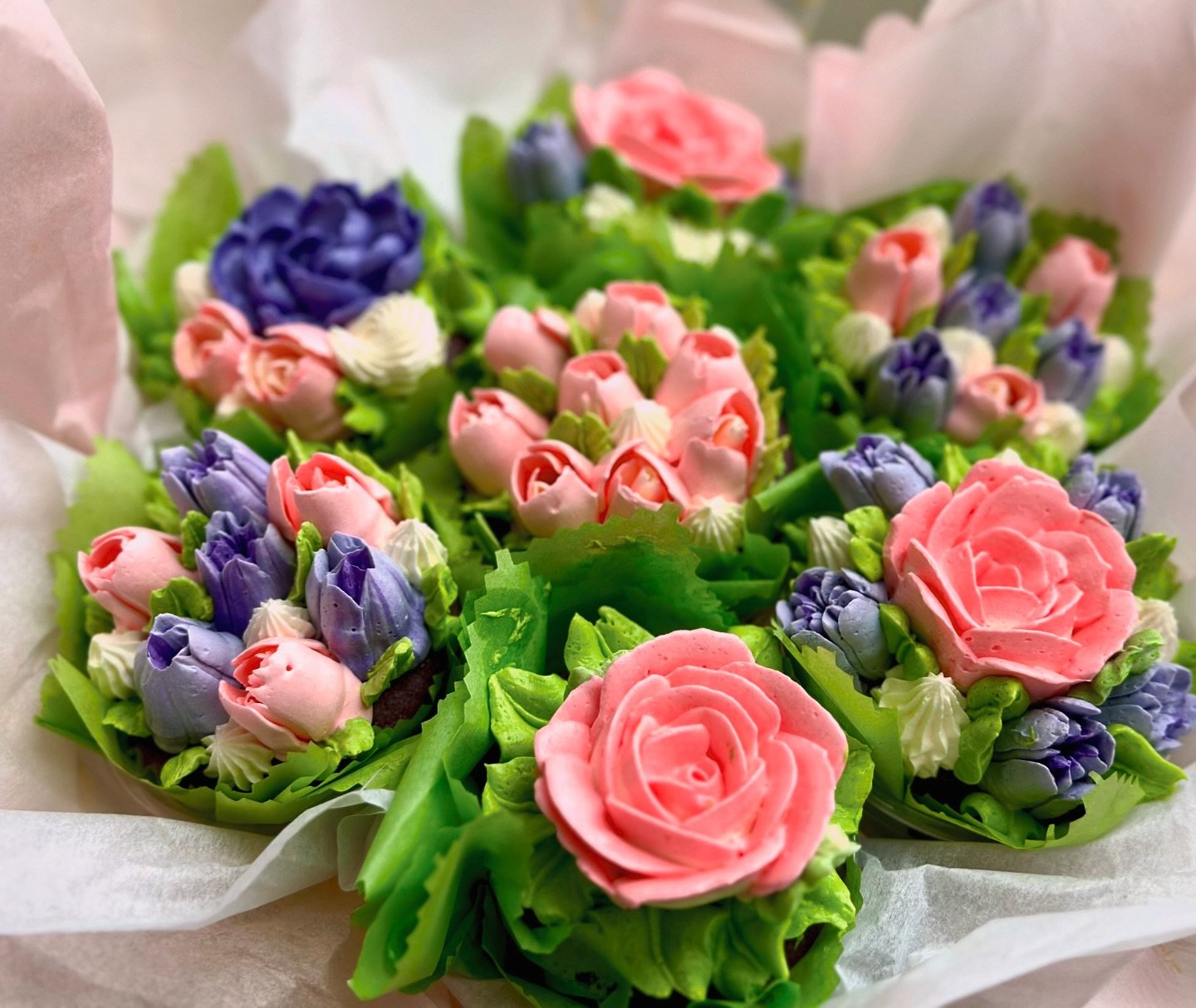 🌸 💕 Treat Mom to a bouquet that&rsquo;s as sweet as she is! Our Cupcake Bouquets are the perfect way to show your love this Mother&rsquo;s Day. Indulge her sweet tooth and watch her smile bloom with every bite! 🧁 ✨ 

#celebratemomsday #mothersday 