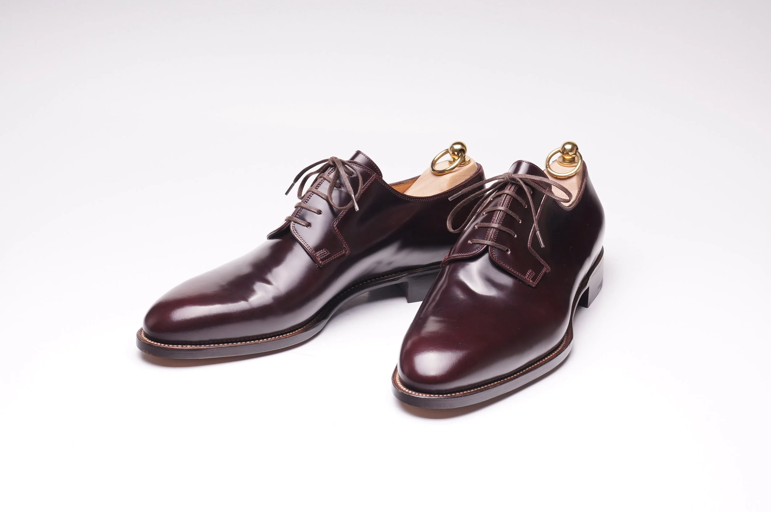 wholecut derby shoes