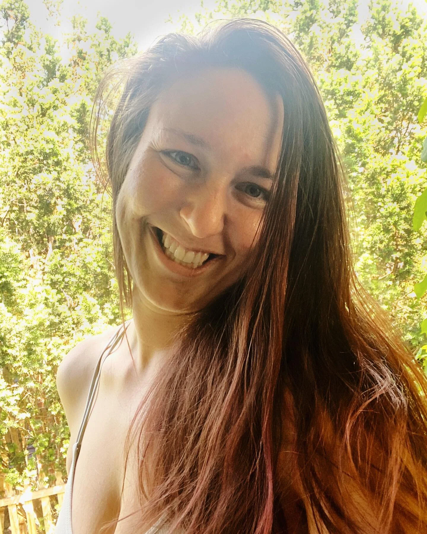 feelin&rsquo; good. ☺️☀️🌼
.
#summersunshine 
#happyjz  #happylife #happy #allnatural #loveyourself #nasturtiums #flowerchild