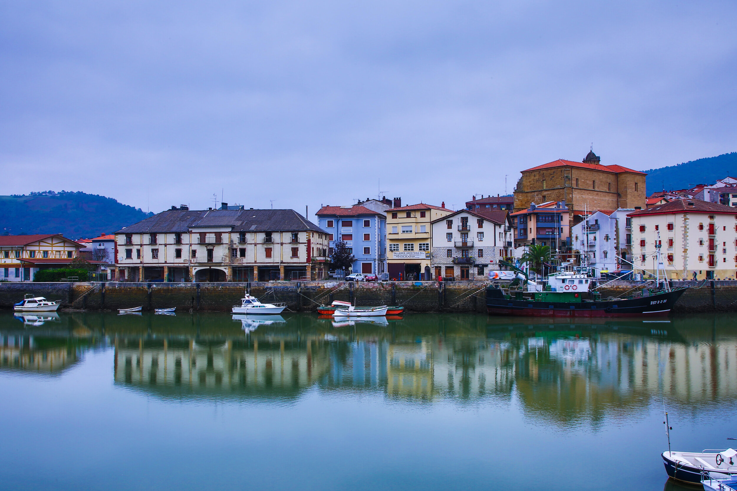  Towns and villages along the coast reflect both the ancient and the modern that is the Basque Country, but there is very little reflection on God or spiritual matters amongst the people. 