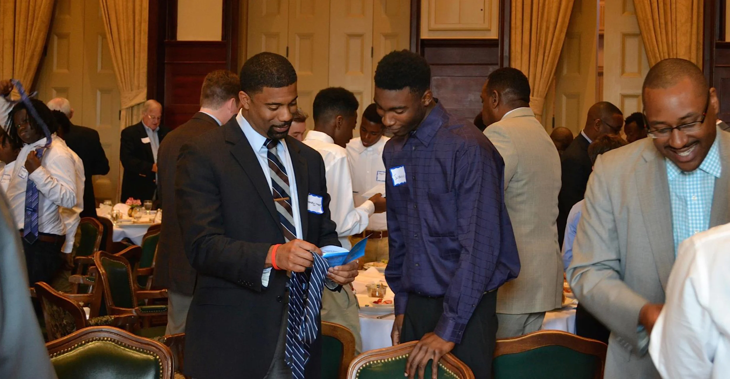  BOYS & GIRLS CLUB SEEKS YOUNG PROFESSIONALS ON A PATH TO GREAT FUTURES