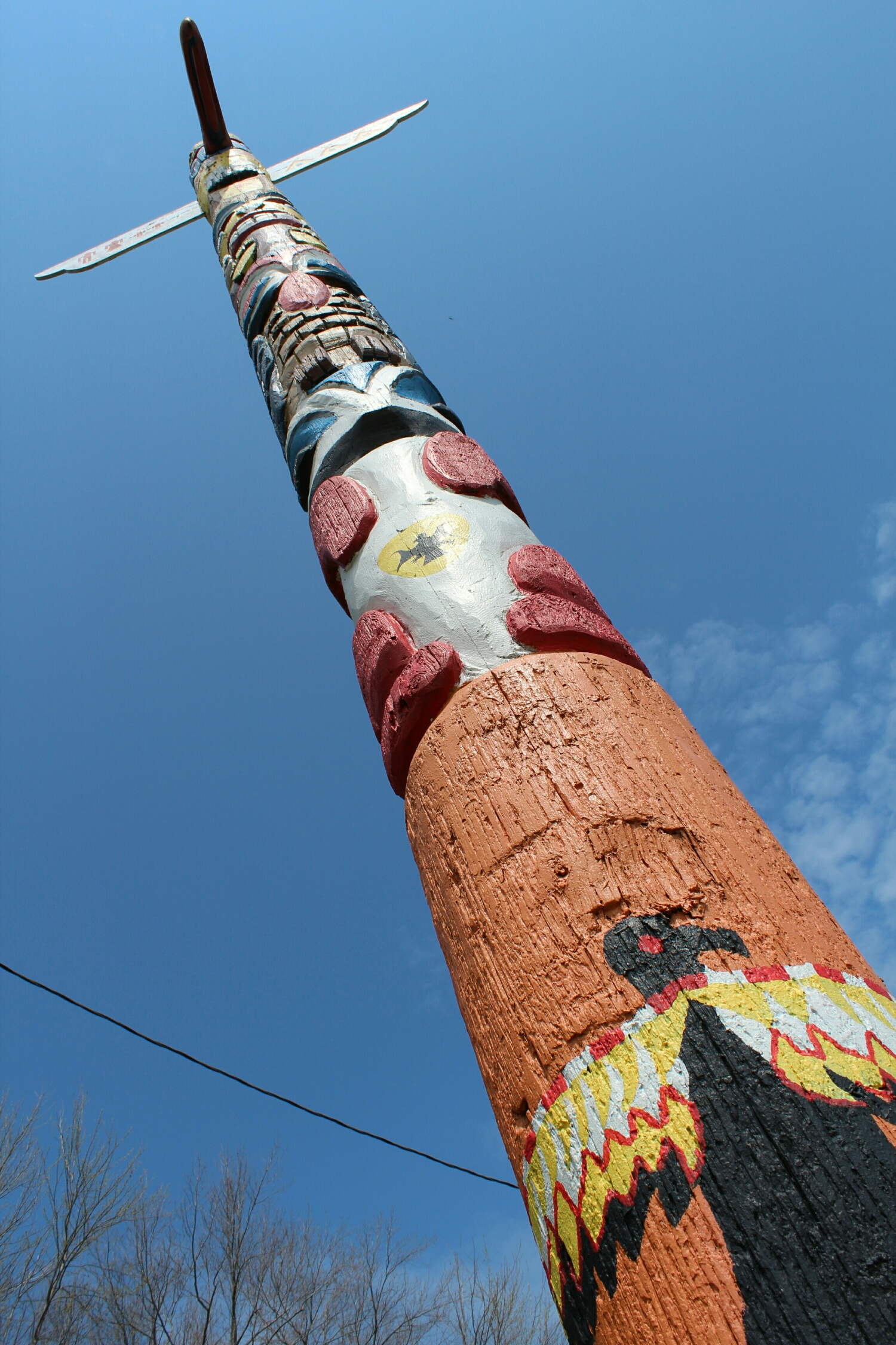 Totem pole on Lakeshore