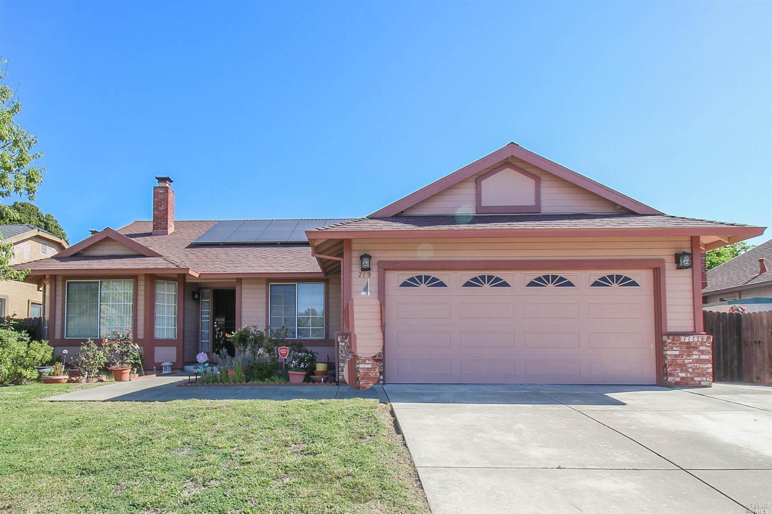 719 Madonna Dr., Suisun City*