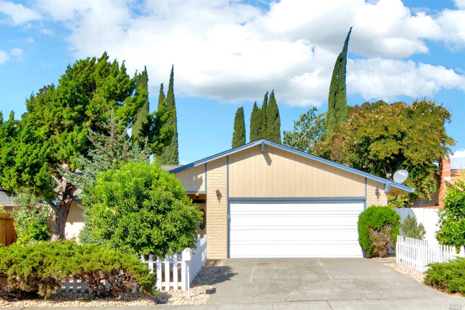 112 Edwin Dr., Vacaville*