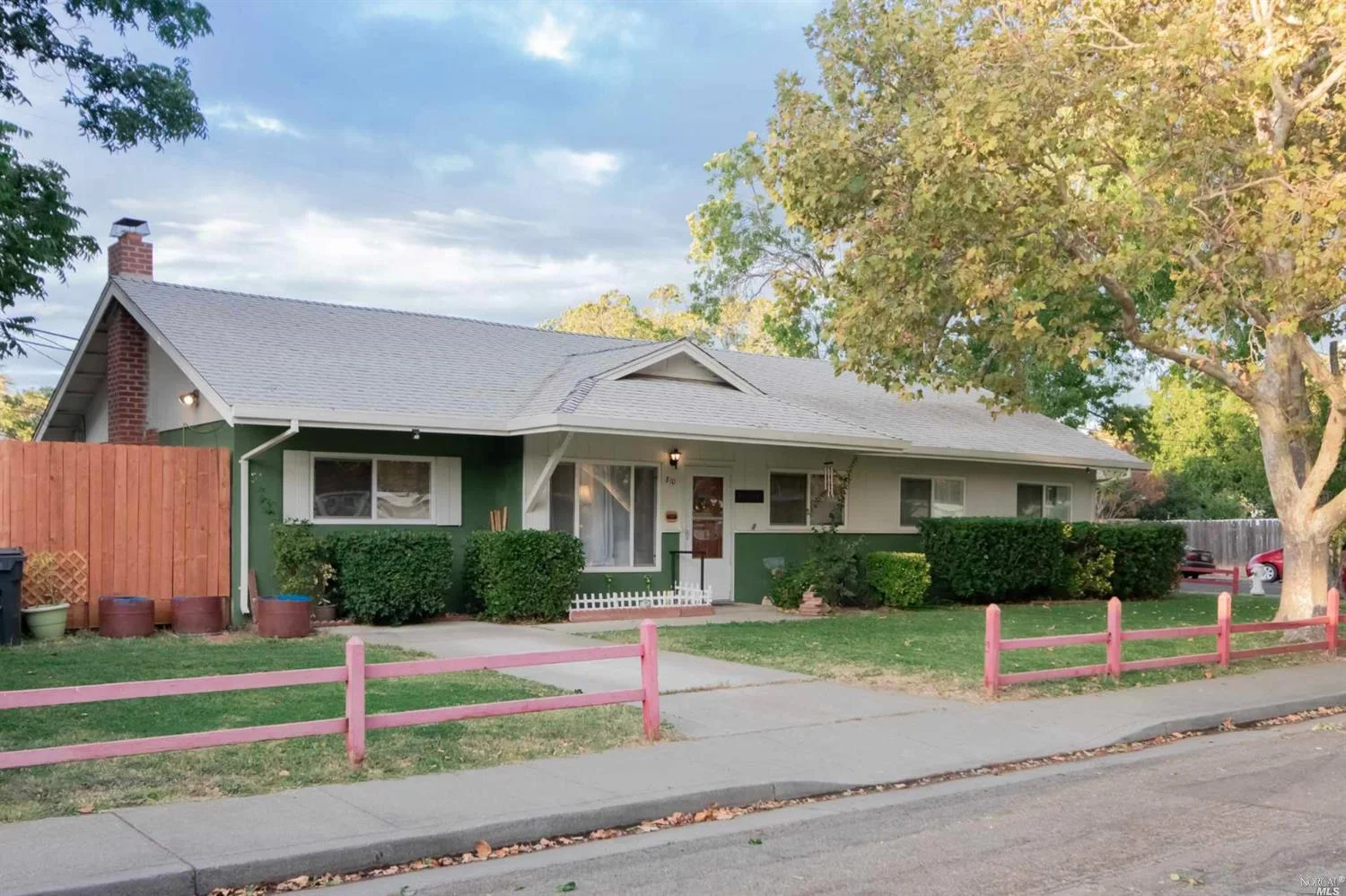 810 Oregon St | Sold 1/18/19 at $295,000