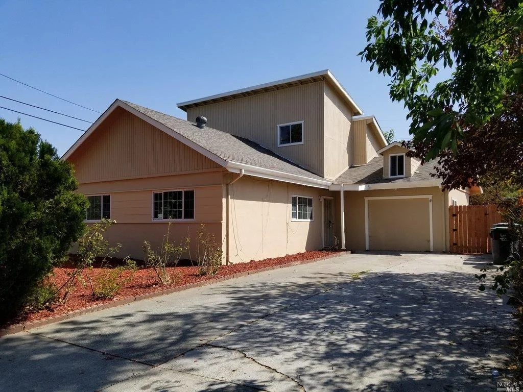 1500 Harrison St | Sold 3/20/19 at $355,000