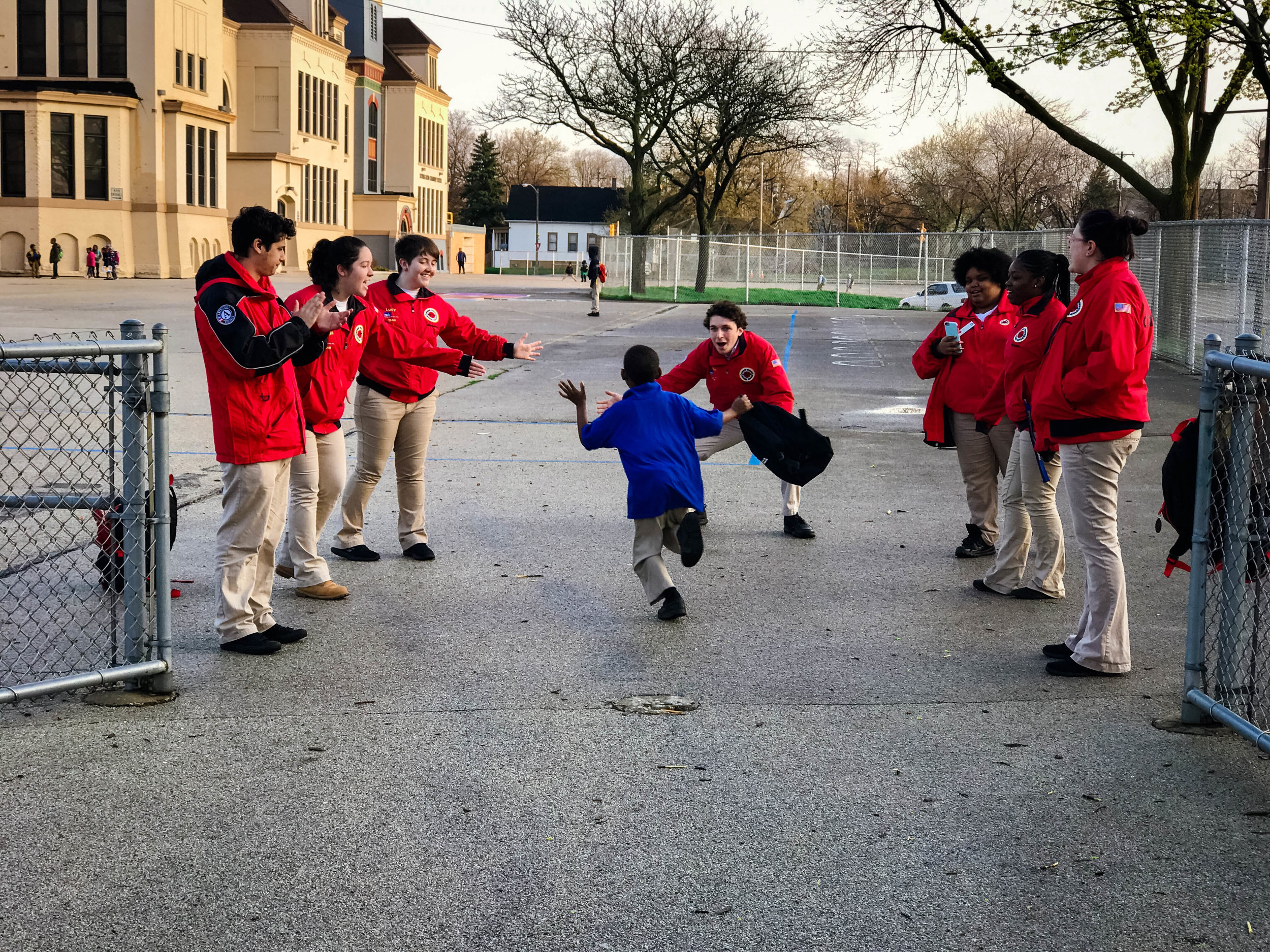   8:00am Power Greeting:&nbsp;Corps members line up to power greet students every morning with high fives and "G-o-o-d M-o-r-n-I-n-g" chants.&nbsp;  